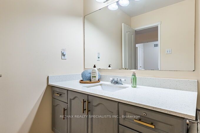 37 Peachleaf Crescent Property Photo 35