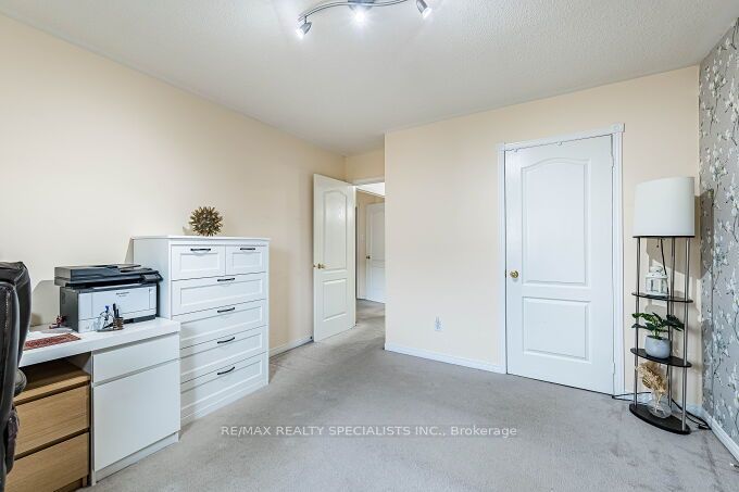 37 Peachleaf Crescent Property Photo 37