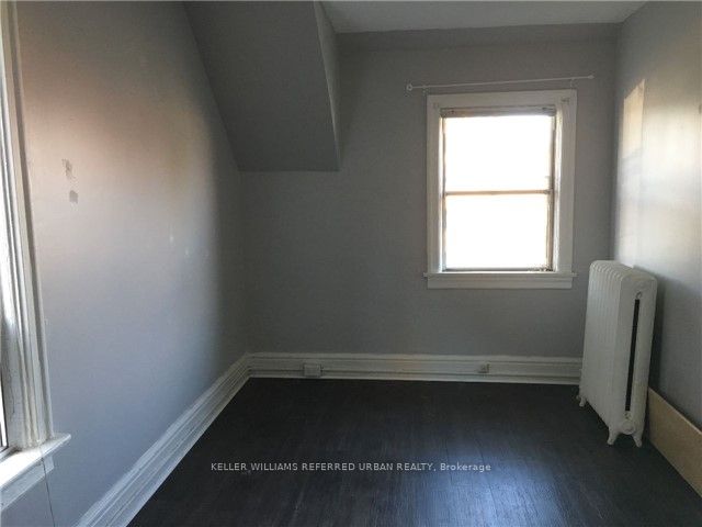 591 Jane Street Upper Property Photo 9