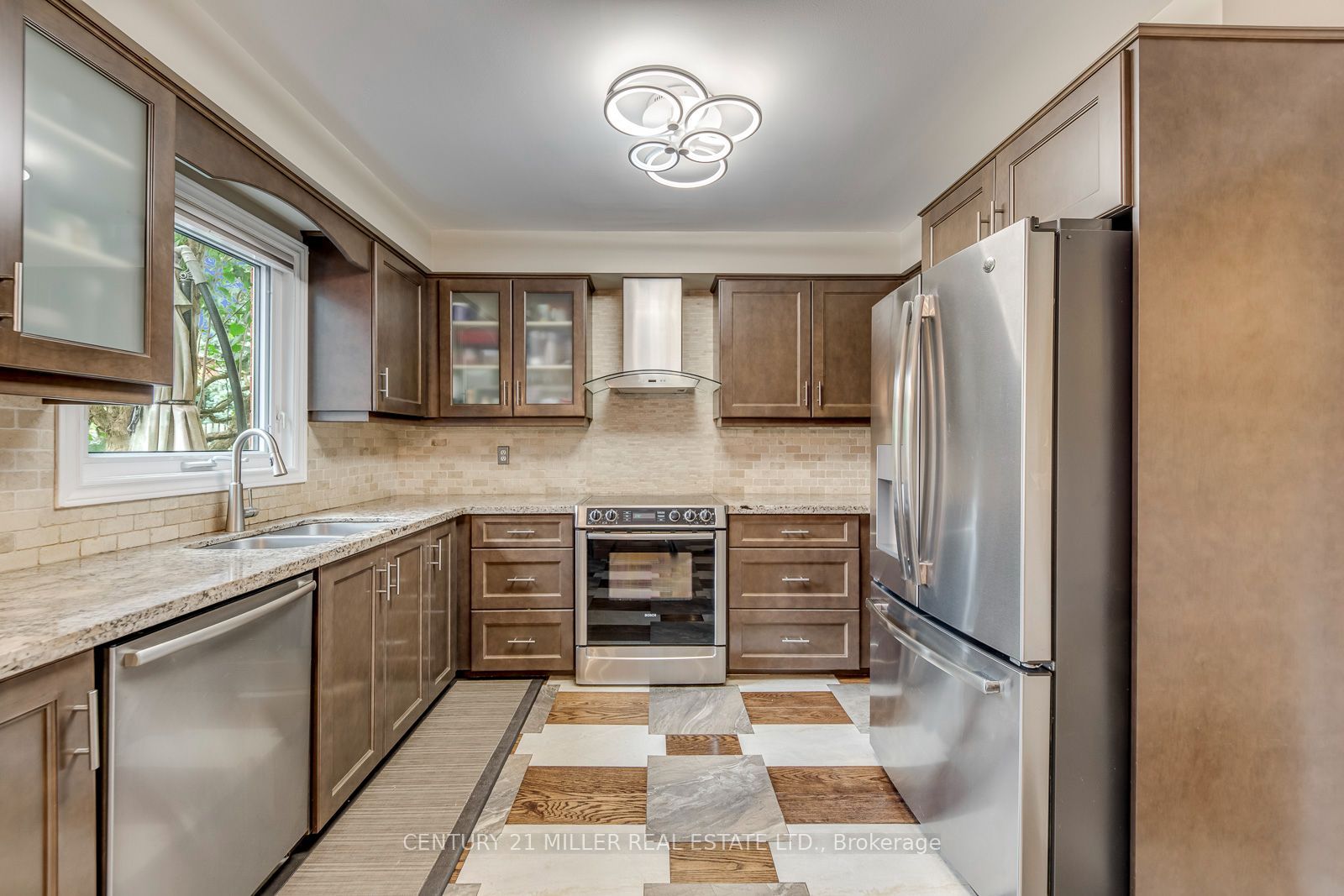 1379 Bramblewood Green Property Photo 16