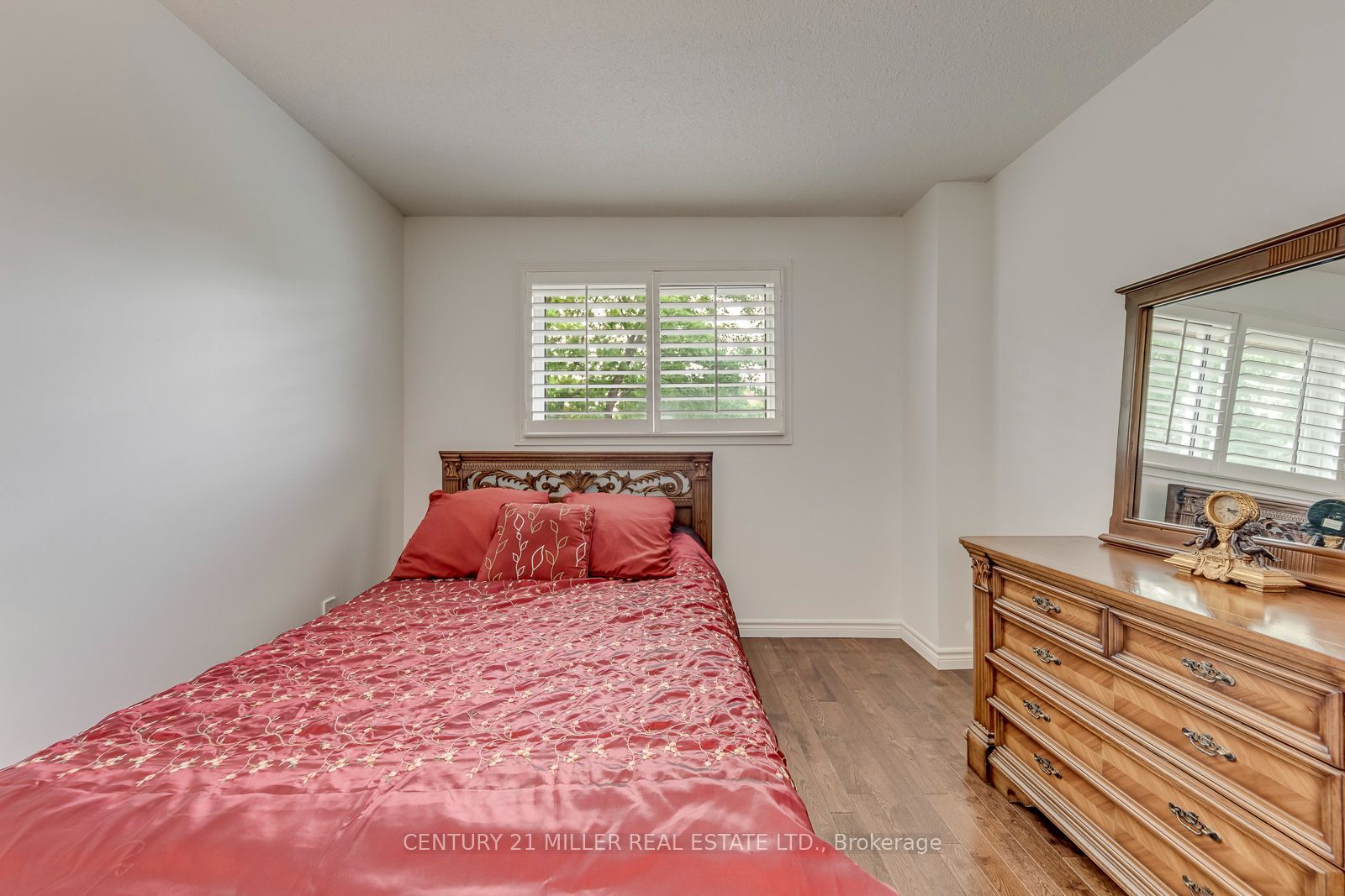 1379 Bramblewood Green Property Photo 32
