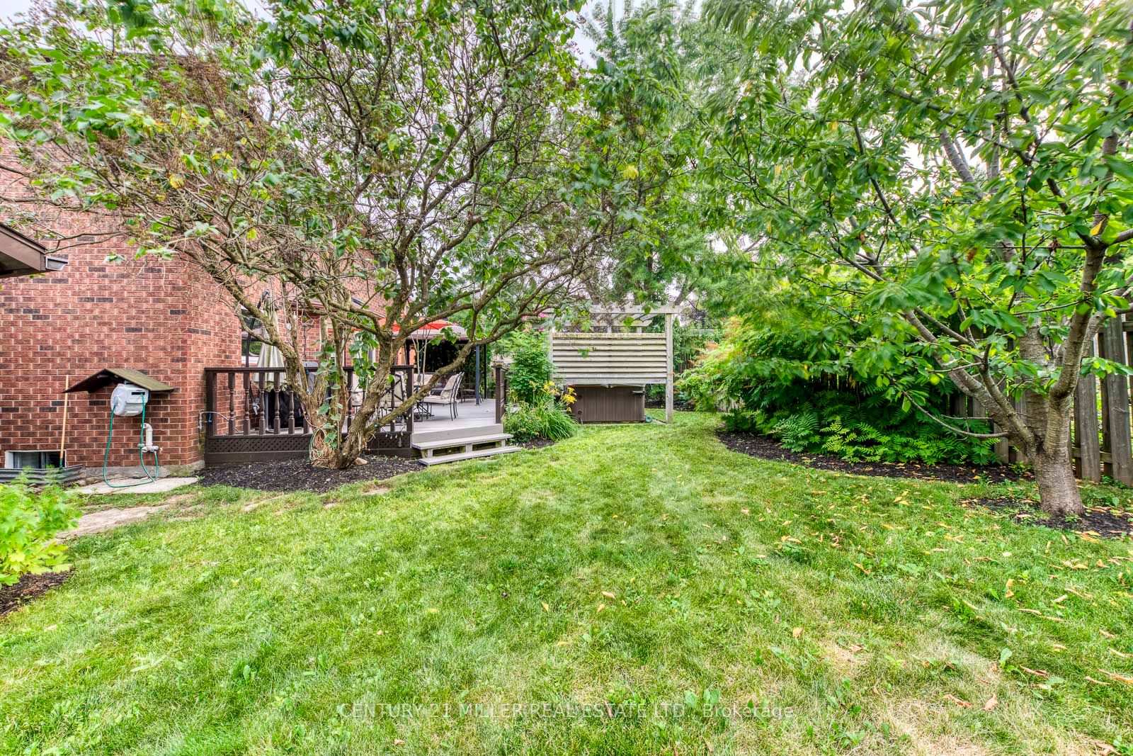 1379 Bramblewood Green Property Photo 44