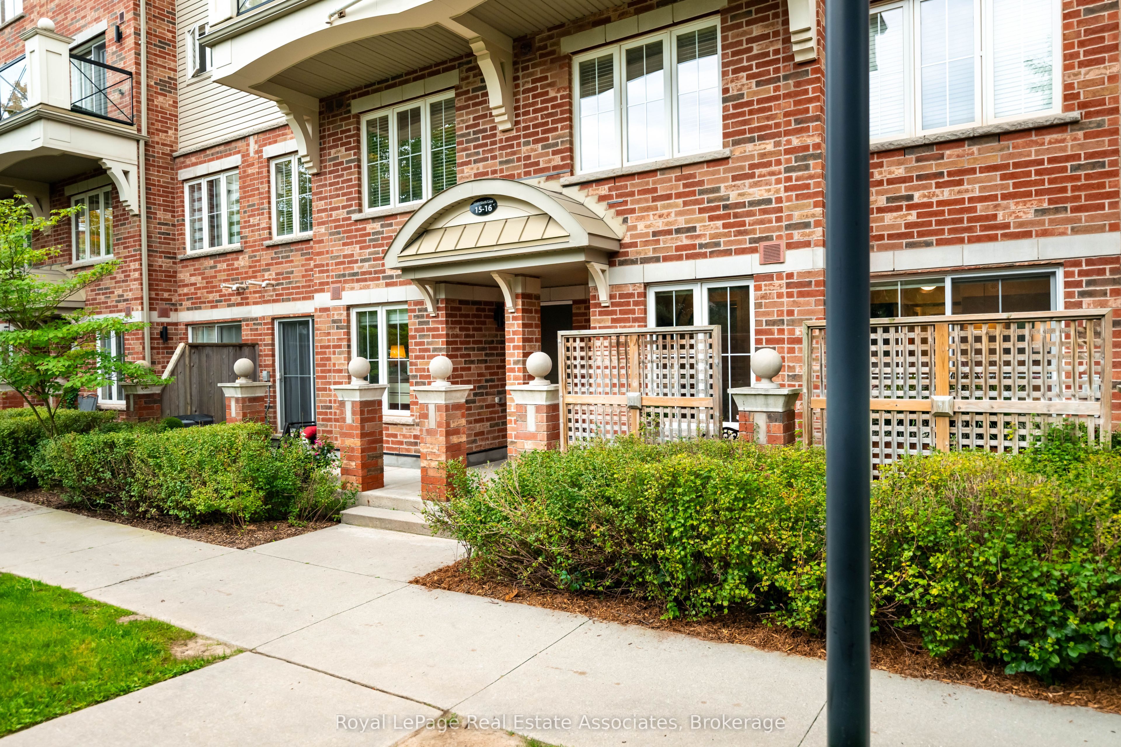 2563 Sixth Line 16 Property Photo 3