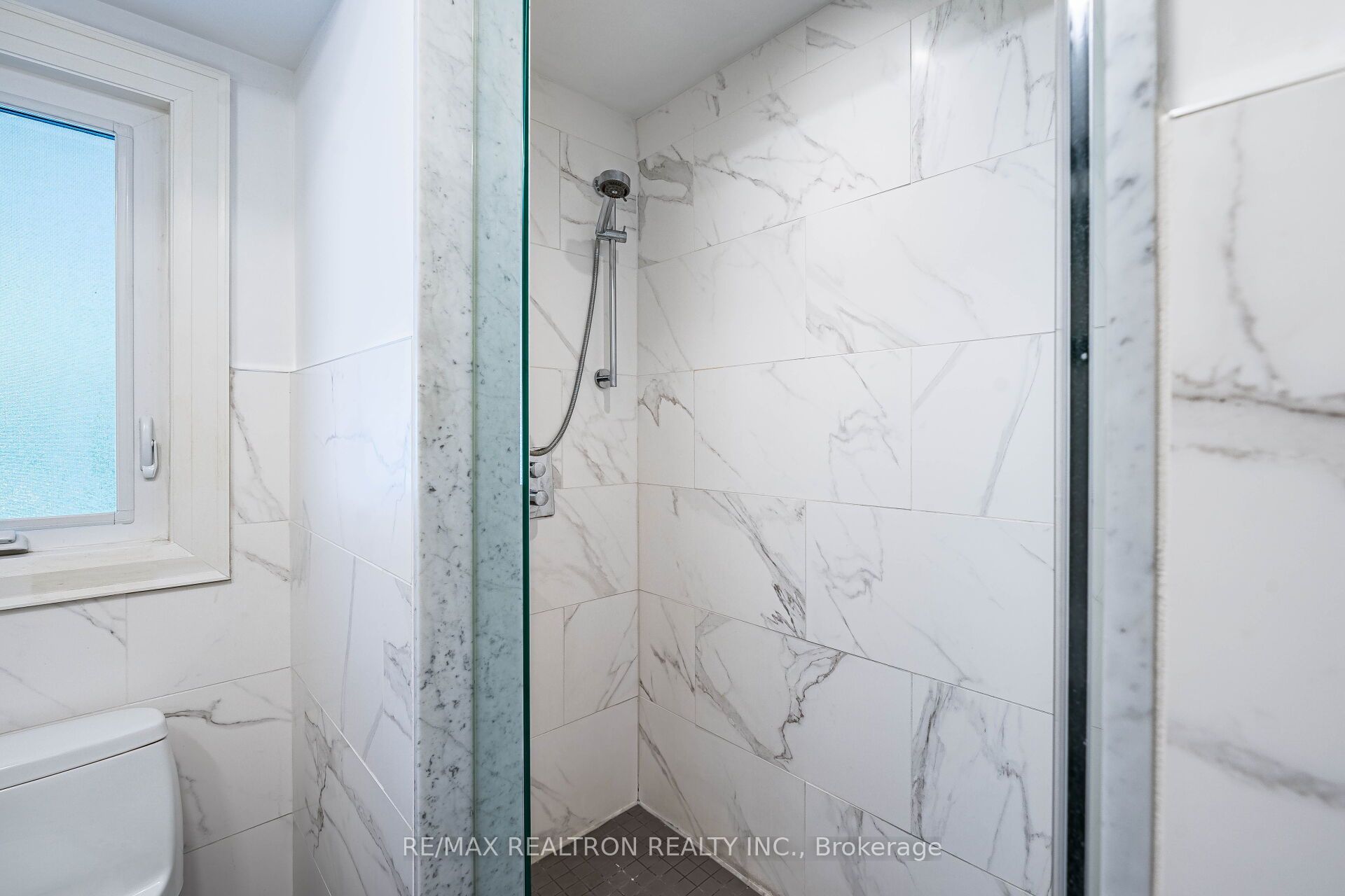 9 Ingleside Drive Property Photo 19