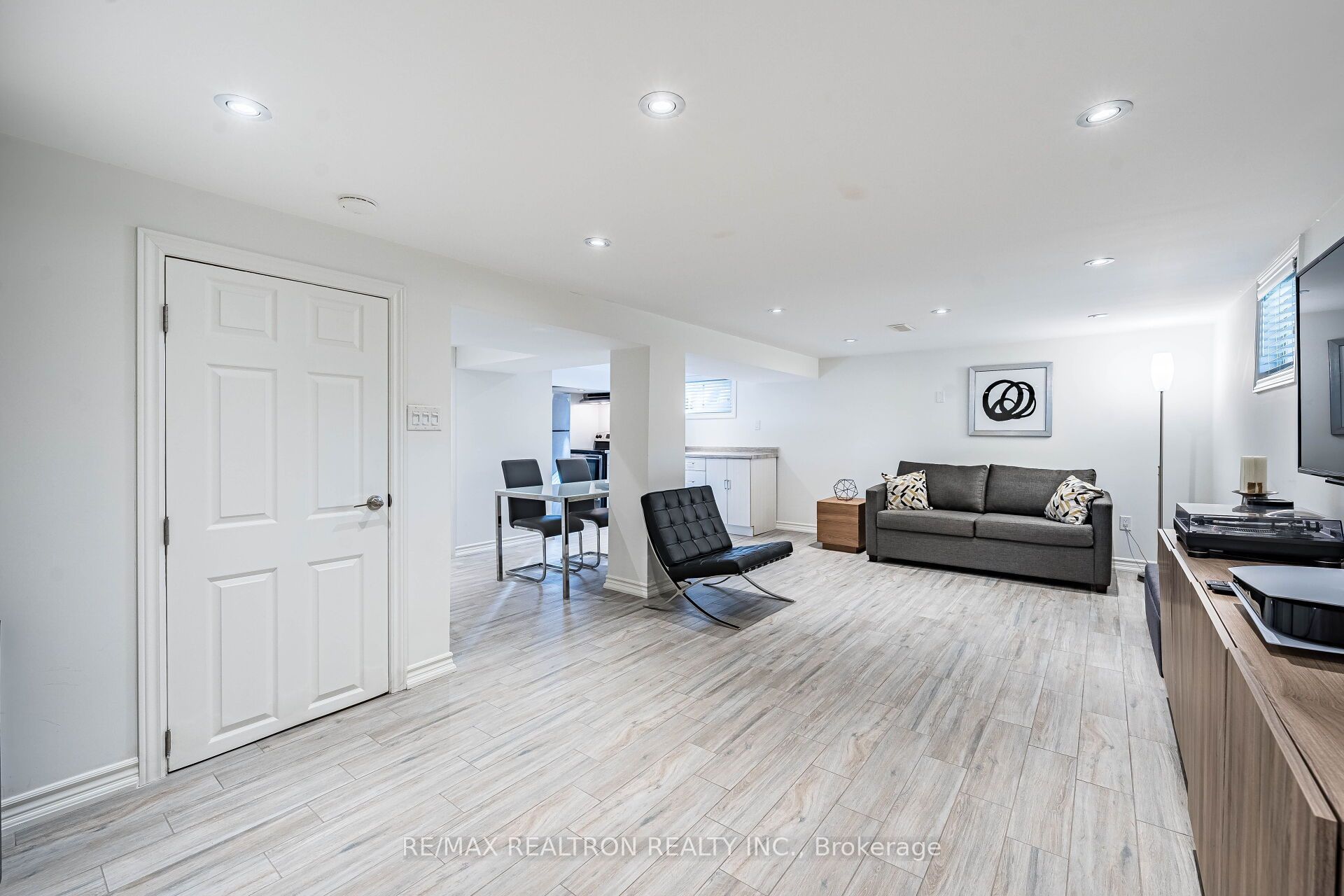 9 Ingleside Drive Property Photo 36