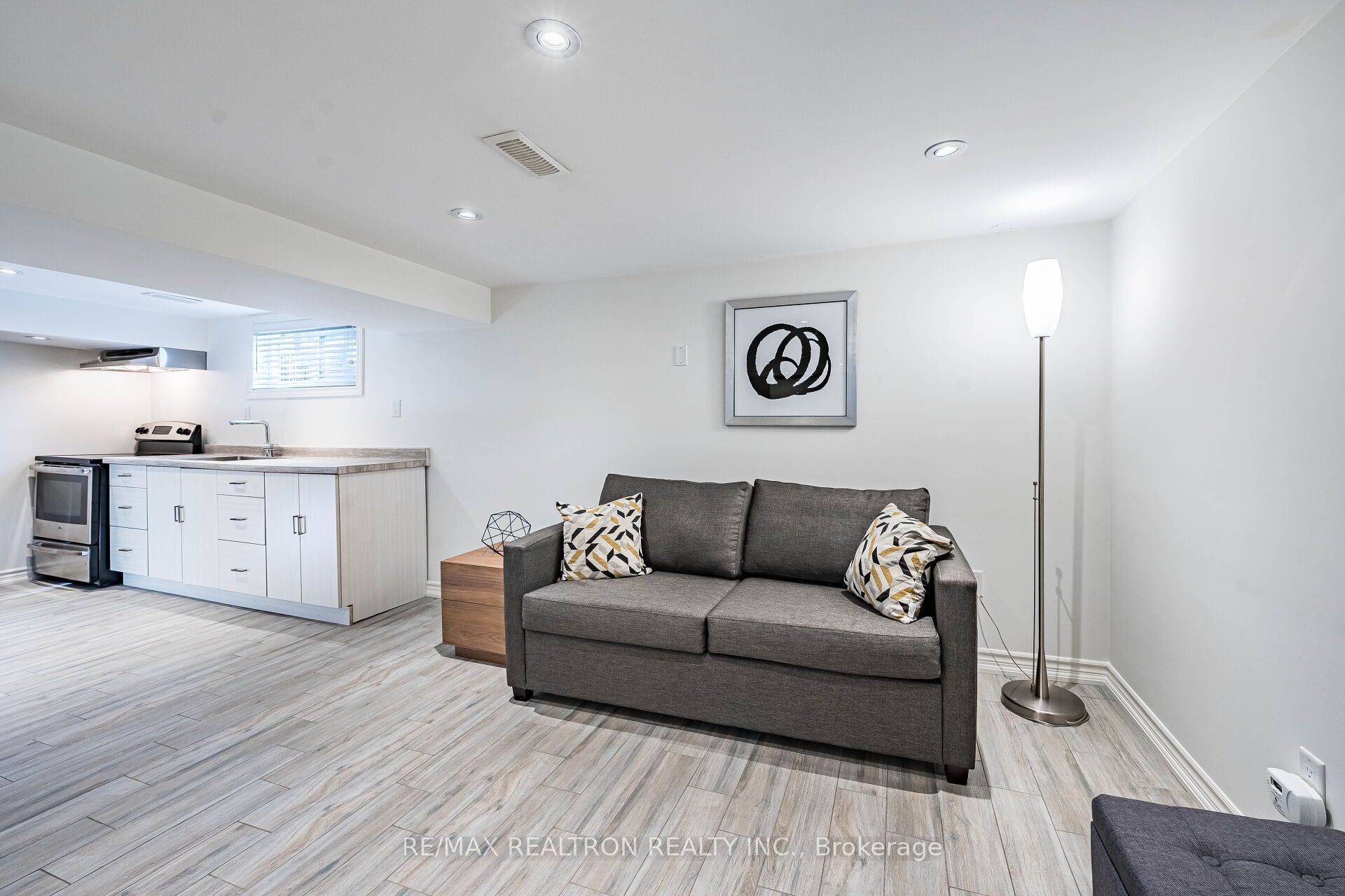 9 Ingleside Drive Property Photo 37