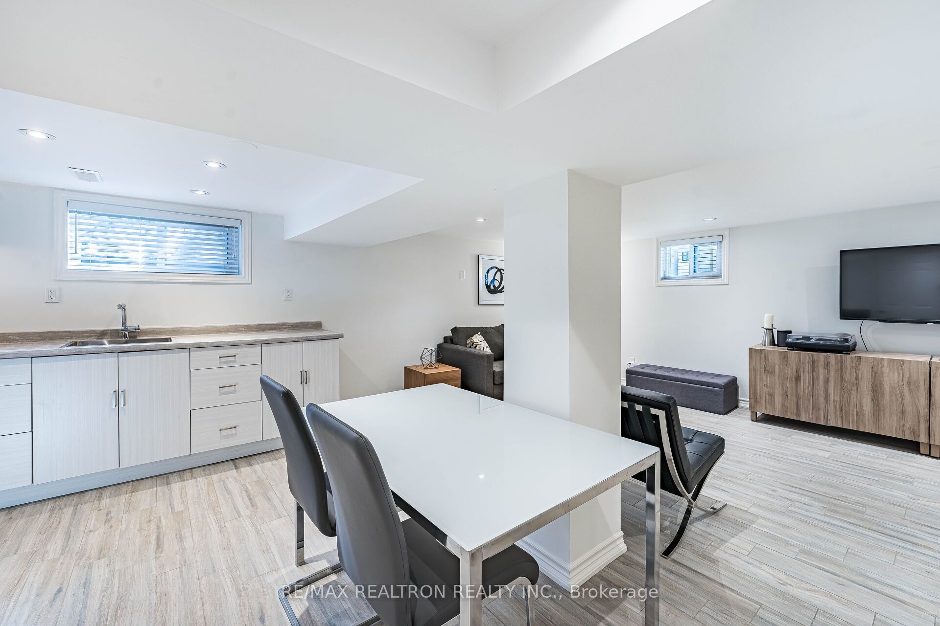 9 Ingleside Drive Property Photo 42