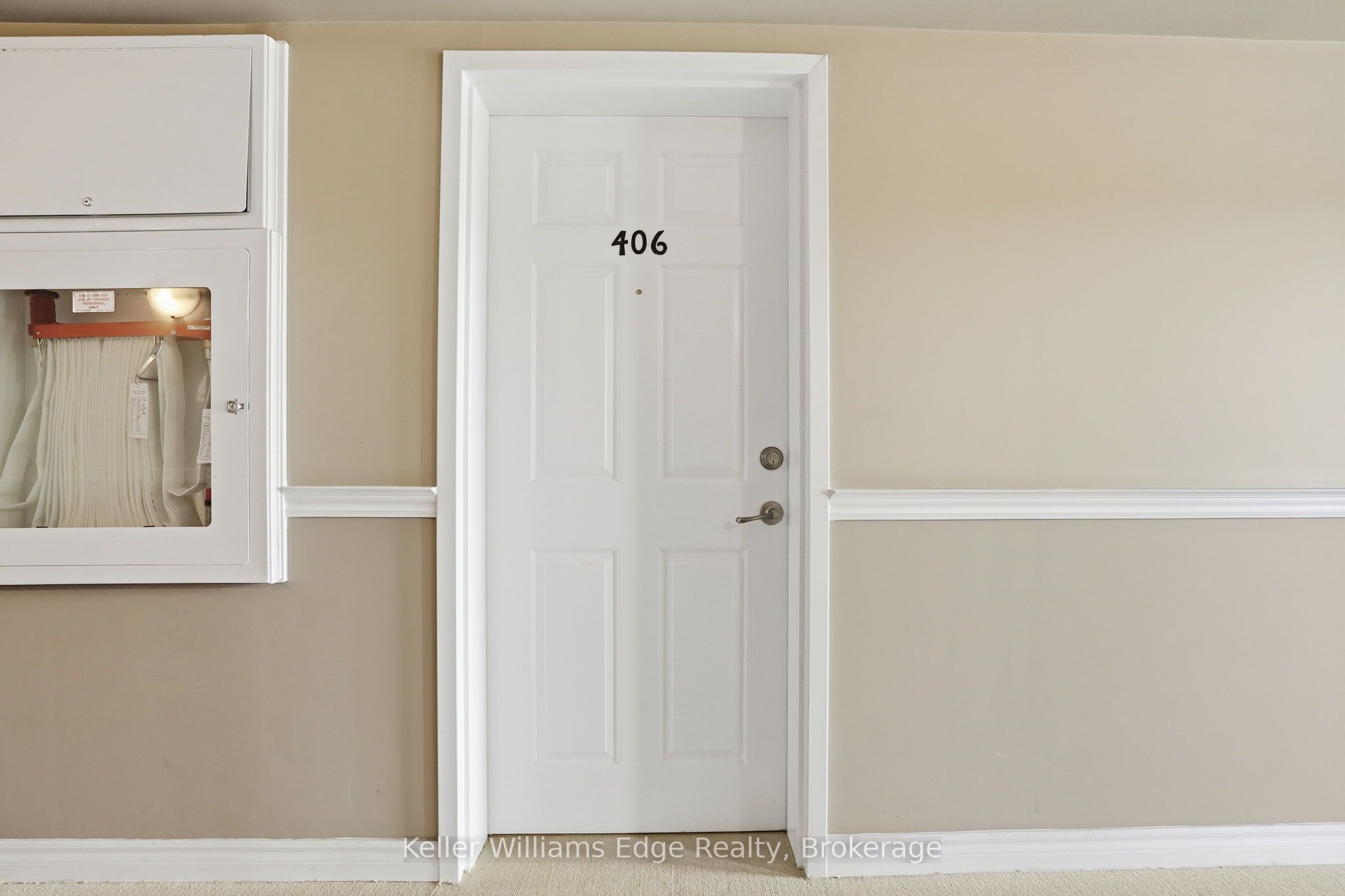 2075 Appleby Line 406 Property Photo 4