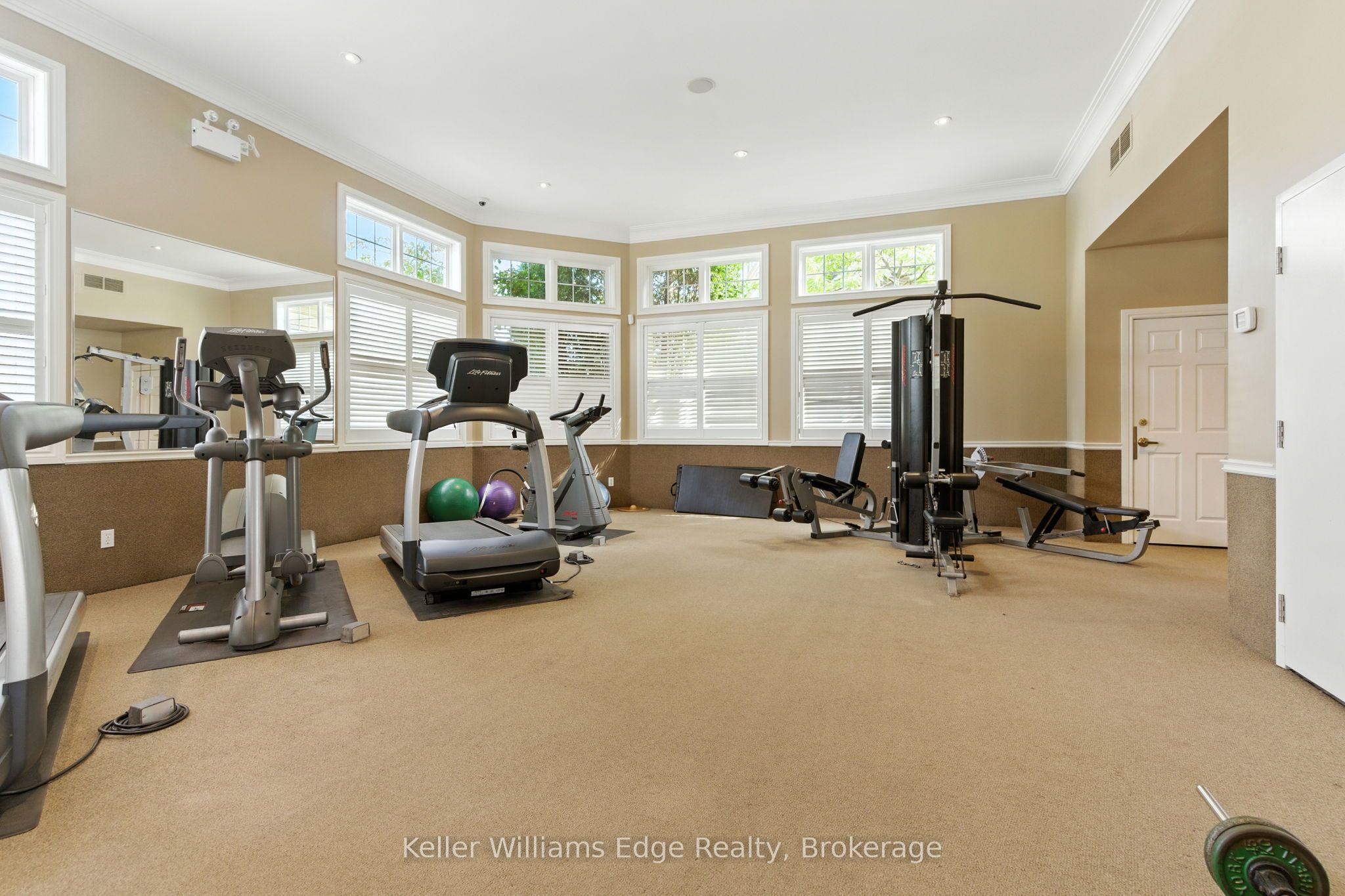 2075 Appleby Line 406 Property Photo 22