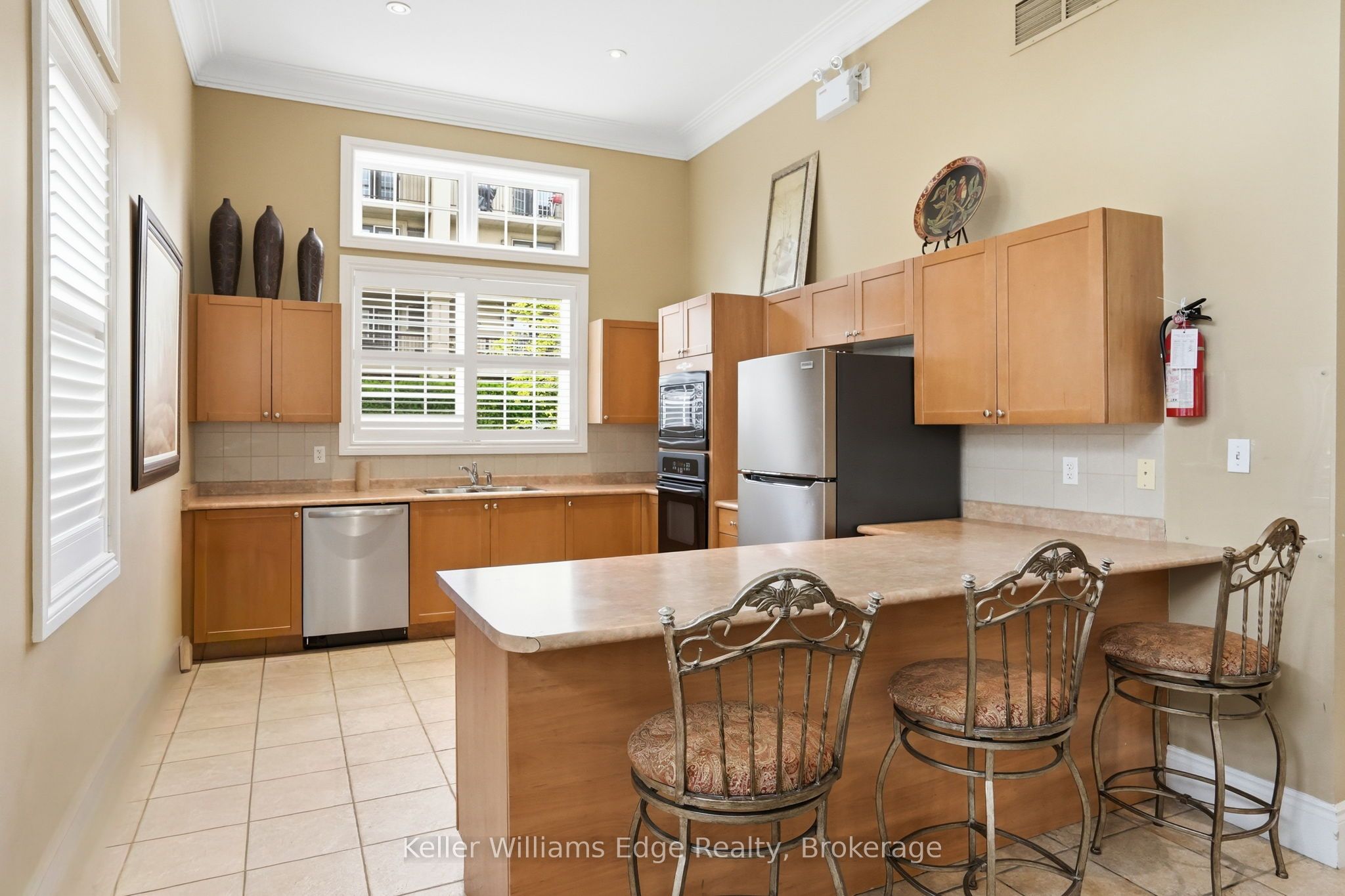 2075 Appleby Line 406 Property Photo 24