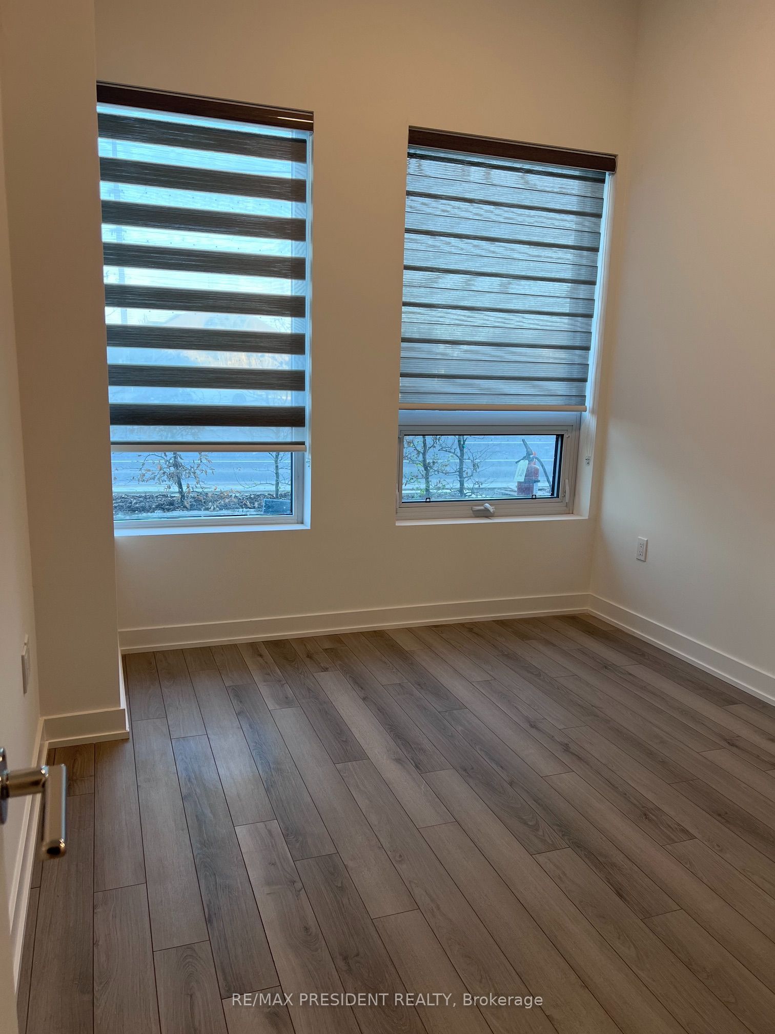 1005 Dundas Street E 147 Property Photo 11