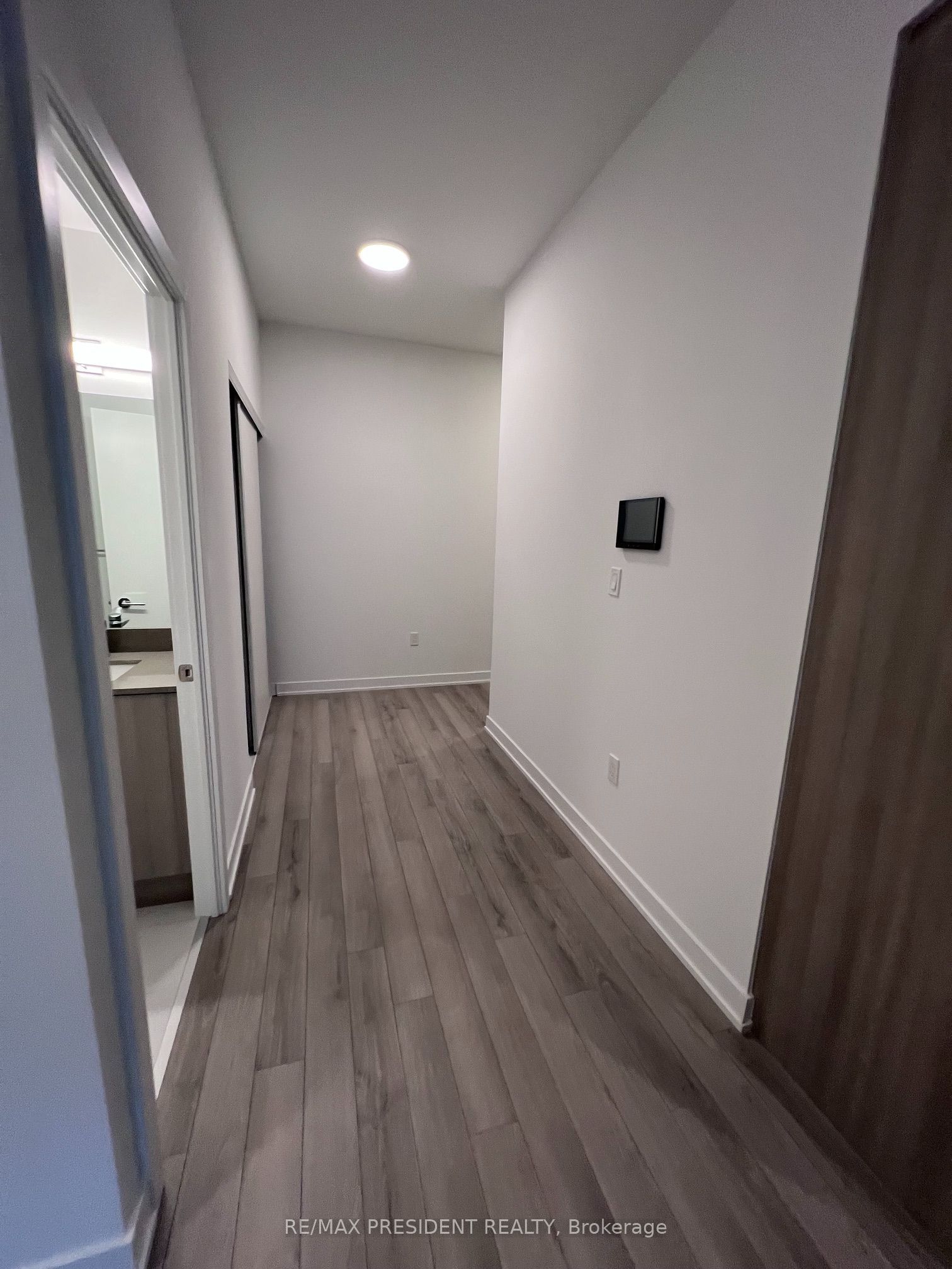 1005 Dundas Street E 147 Property Photo 15