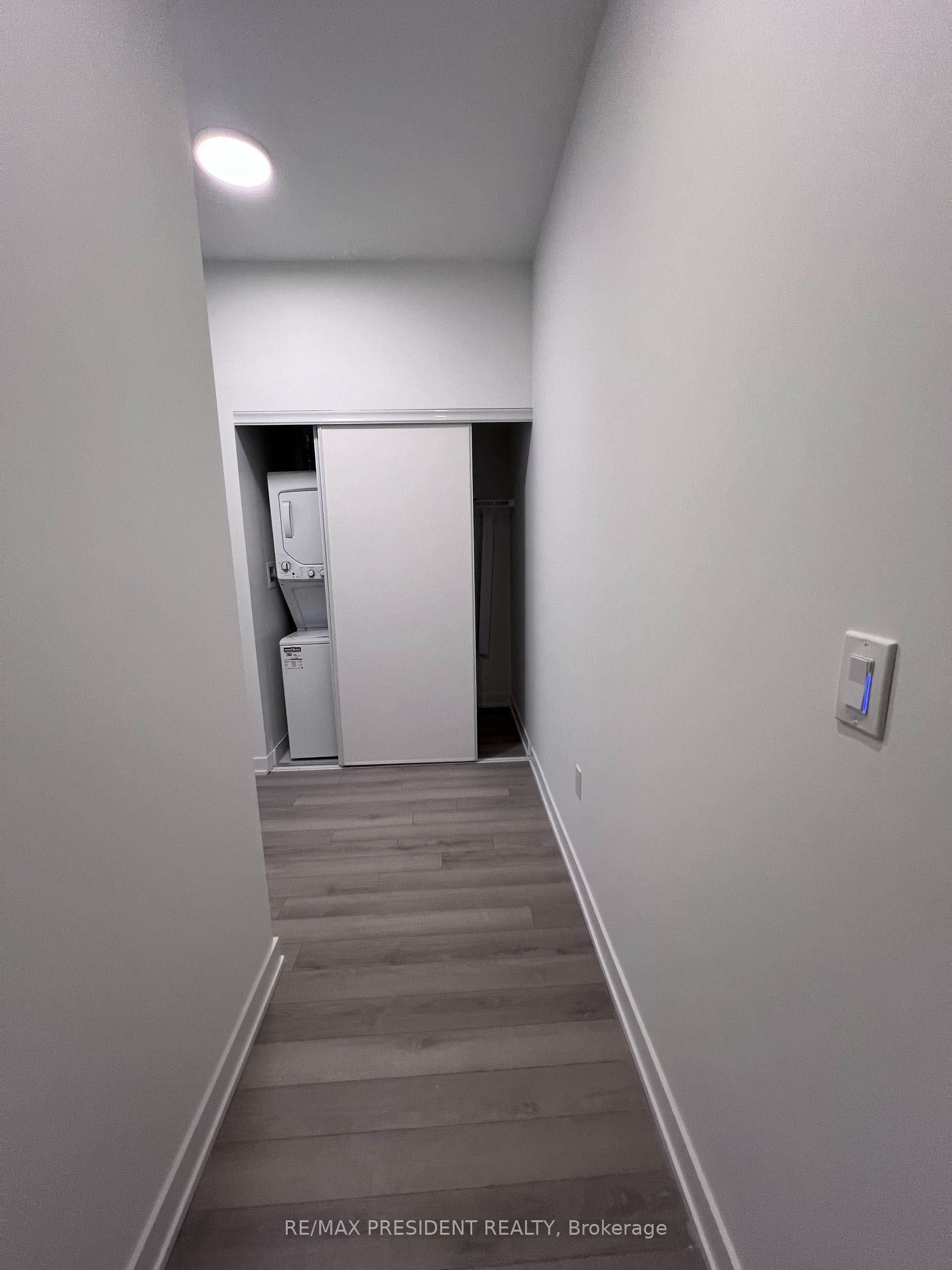 1005 Dundas Street E 147 Property Photo 17