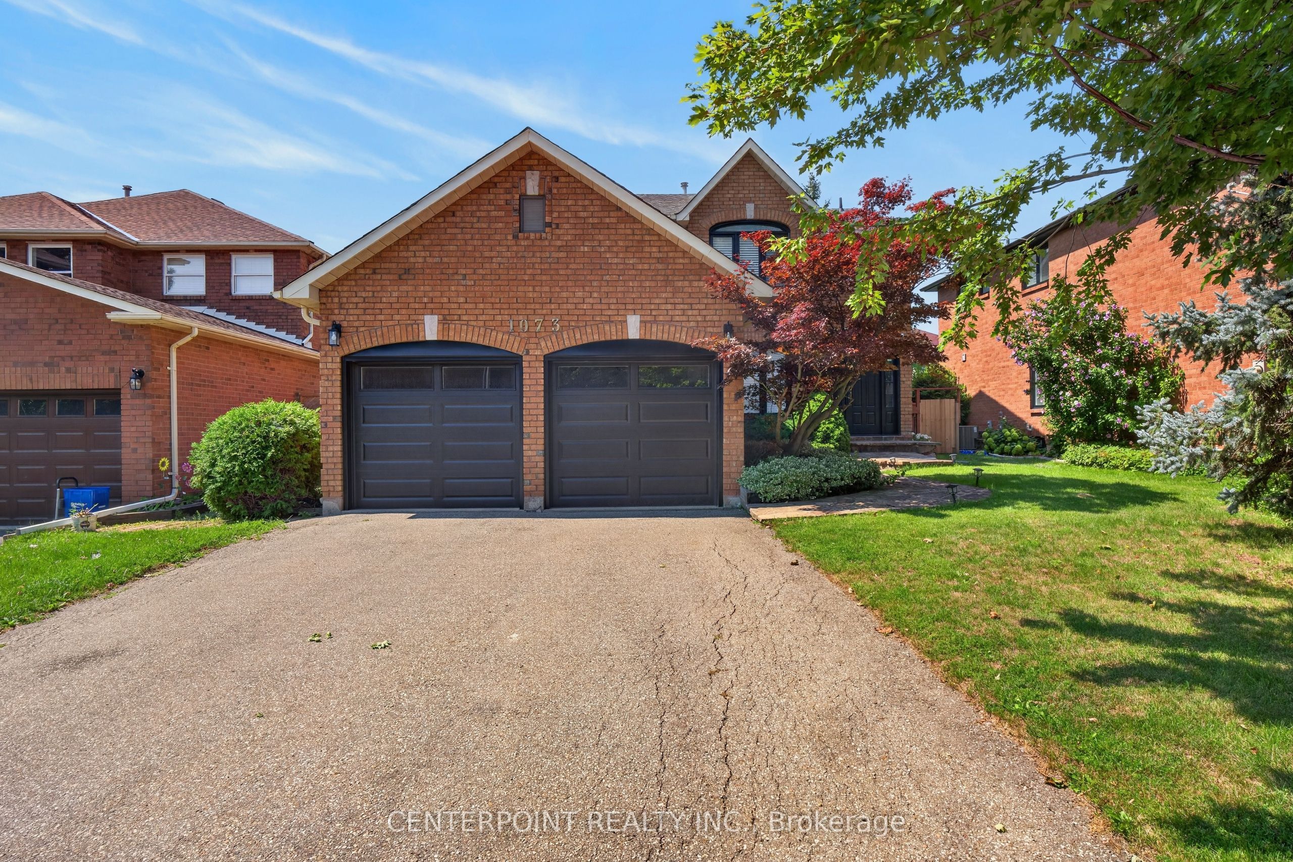 1073 Grandeur Crescent Property Photo 43