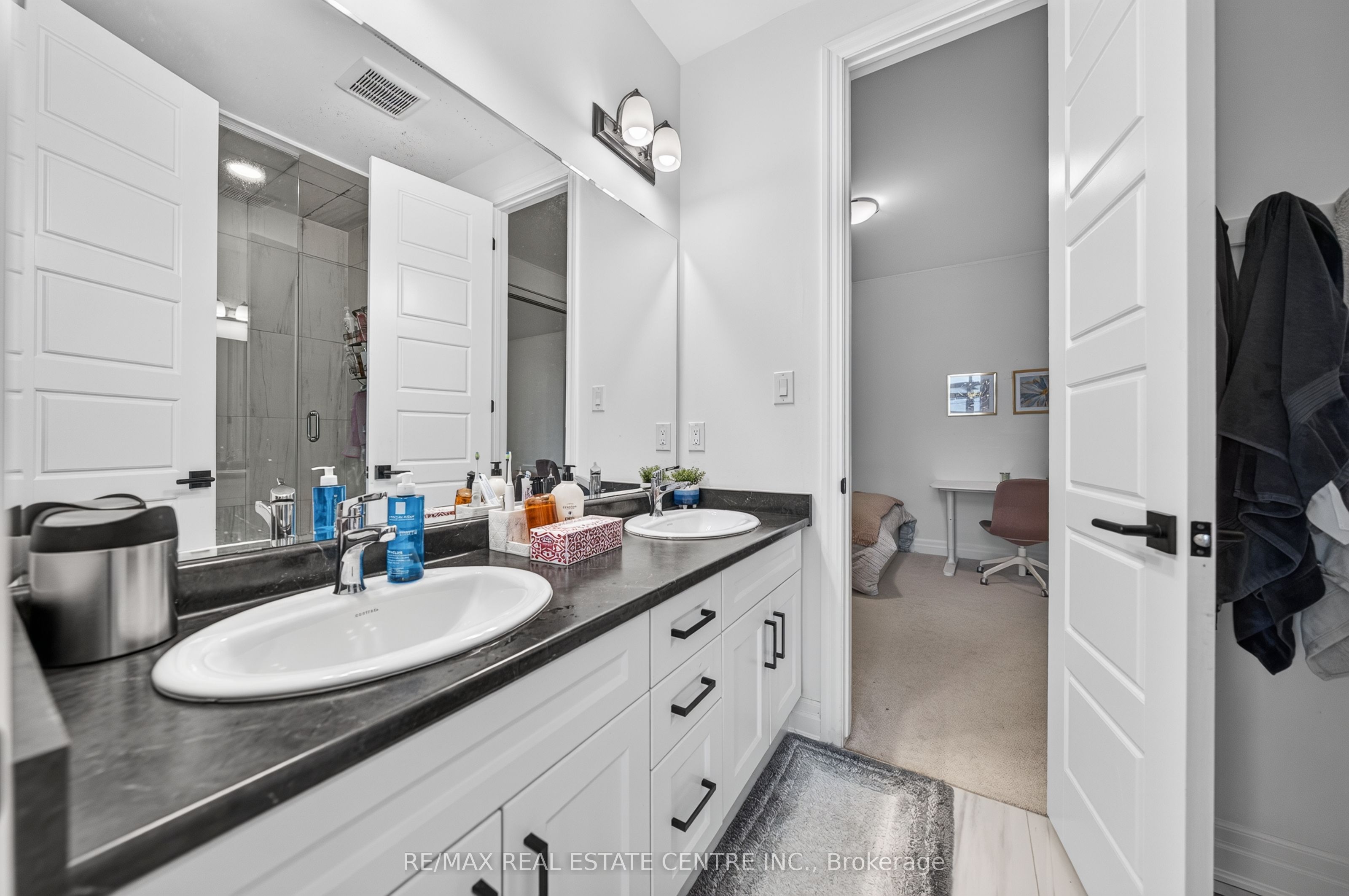 1404 Kovachik Boulevard Property Photo 30