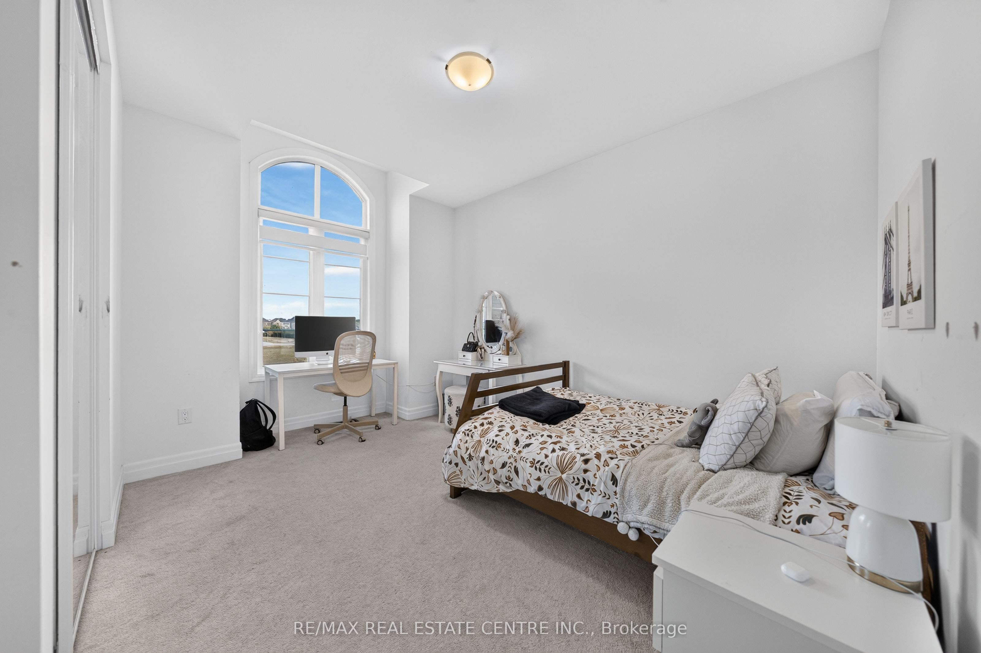 1404 Kovachik Boulevard Property Photo 32