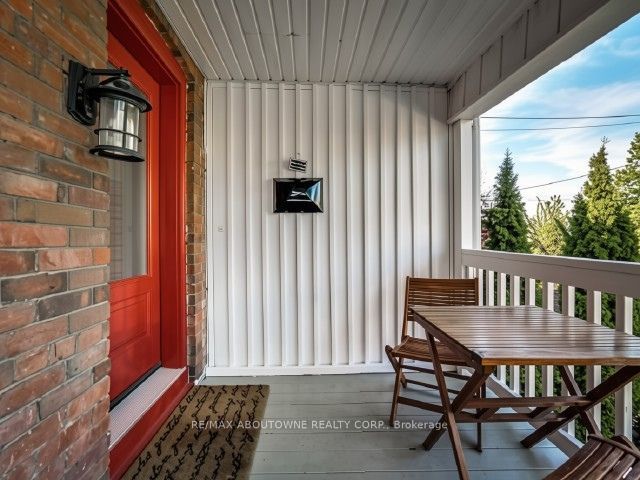60 Gillespie Avenue Property Photo 2