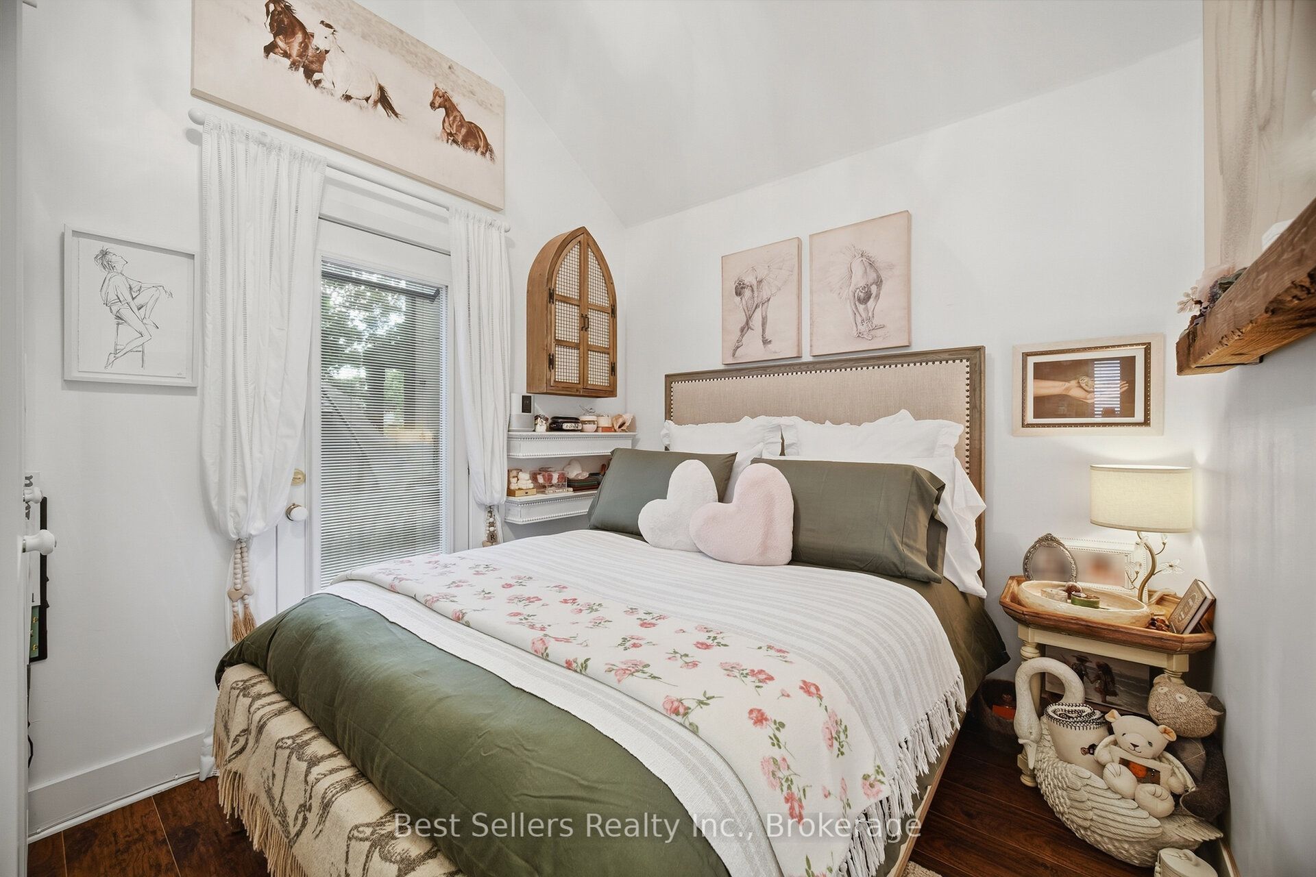 174 Angelene Street Property Photo 13
