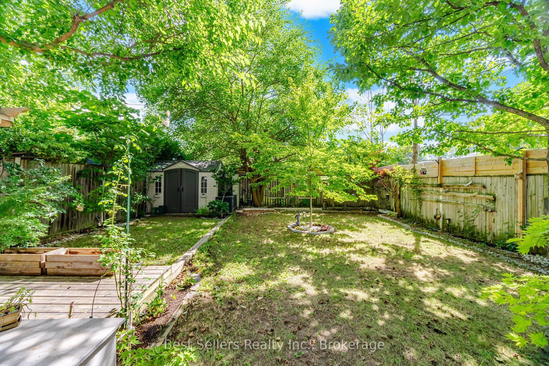 174 Angelene Street Property Photo 28