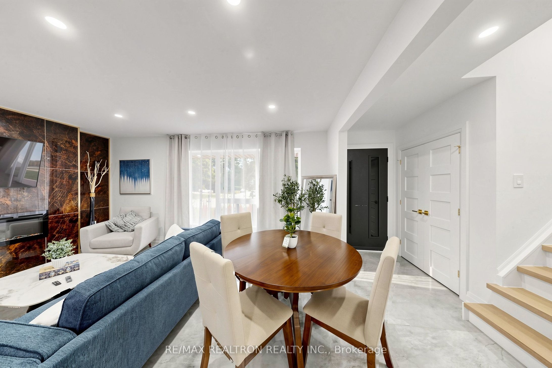 121 South Forster Park Drive Property Photo 12