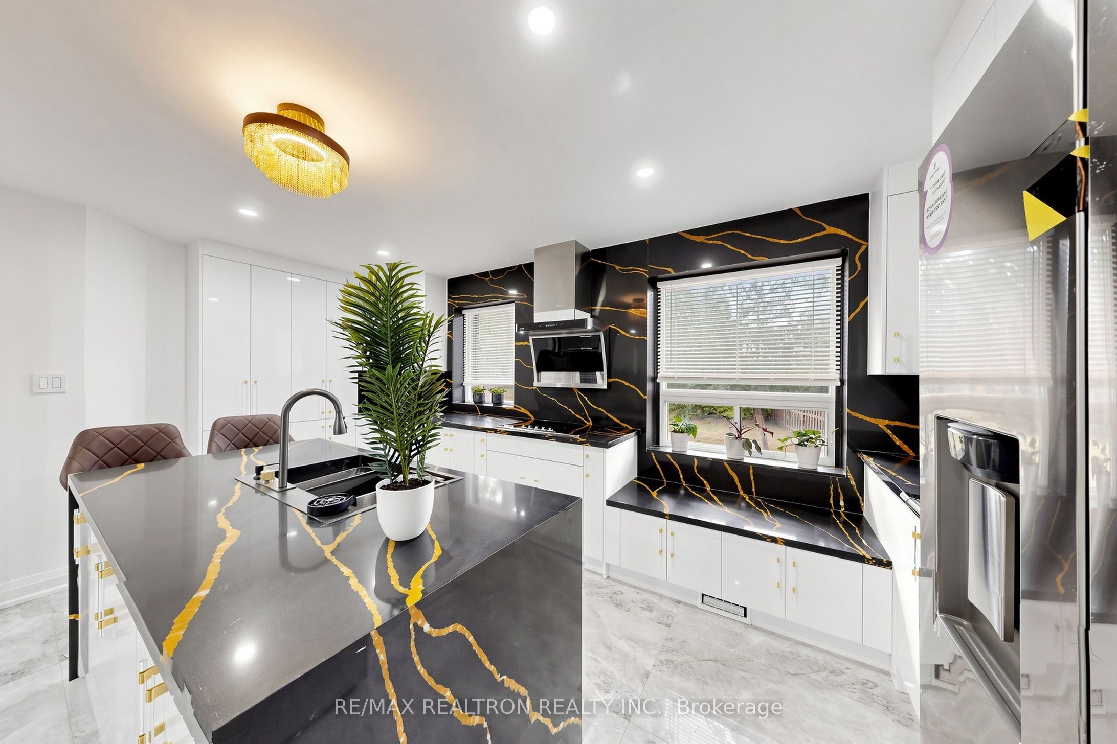 121 South Forster Park Drive Property Photo 18