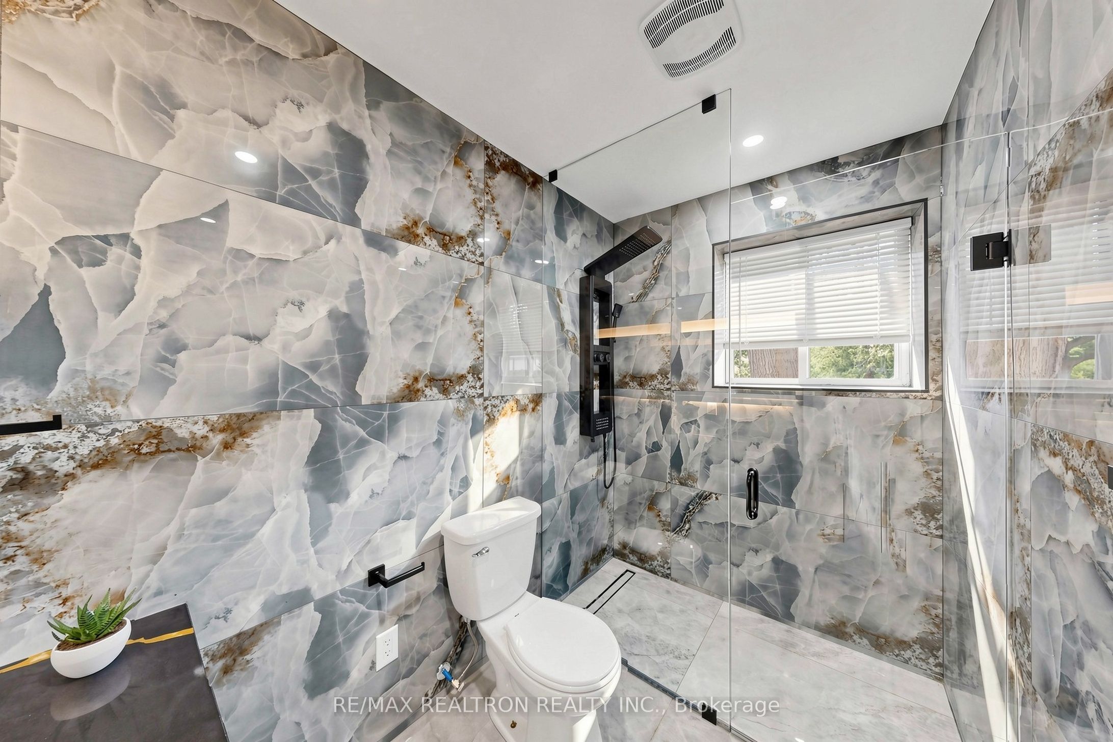 121 South Forster Park Drive Property Photo 23
