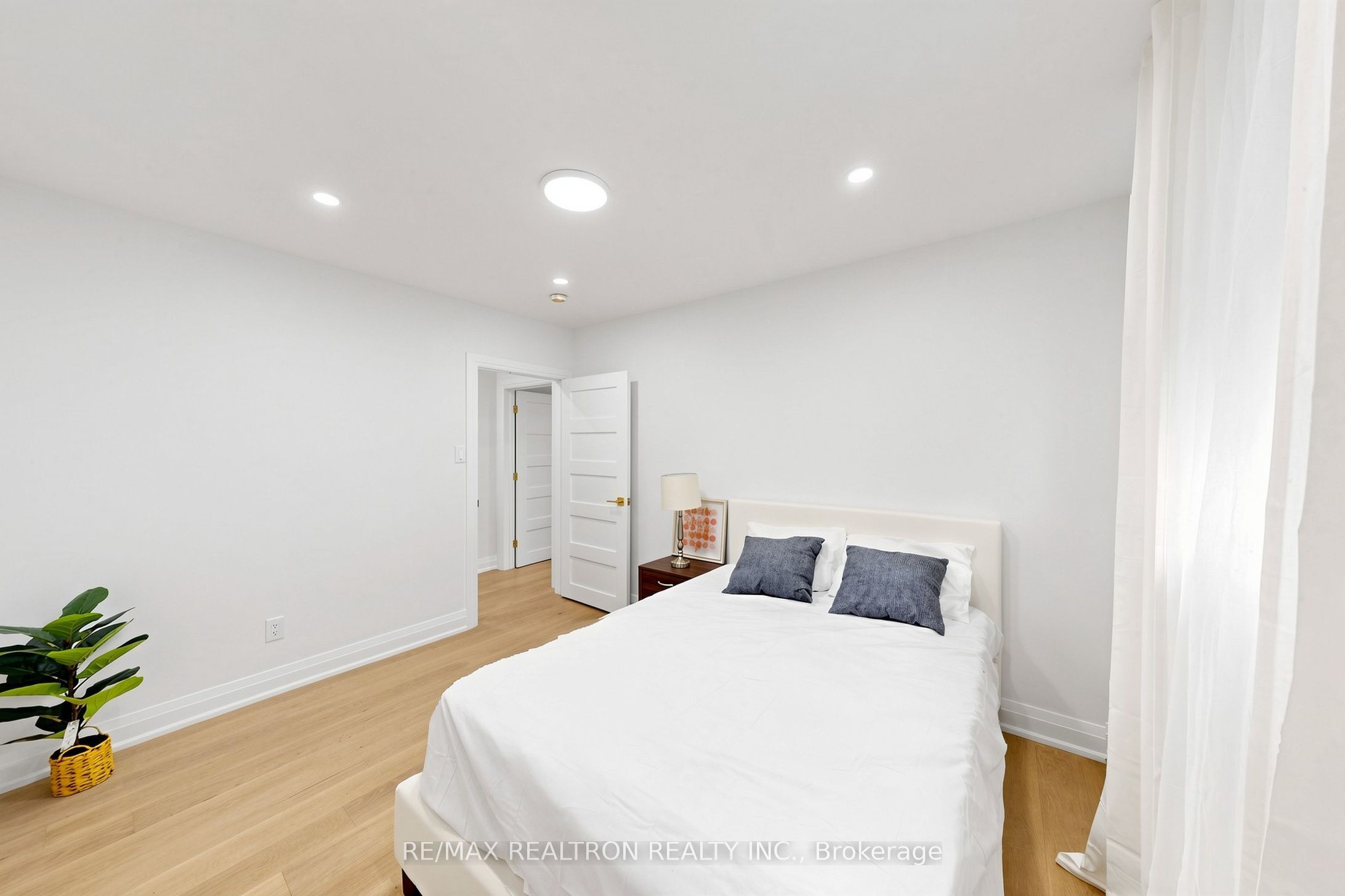 121 South Forster Park Drive Property Photo 32