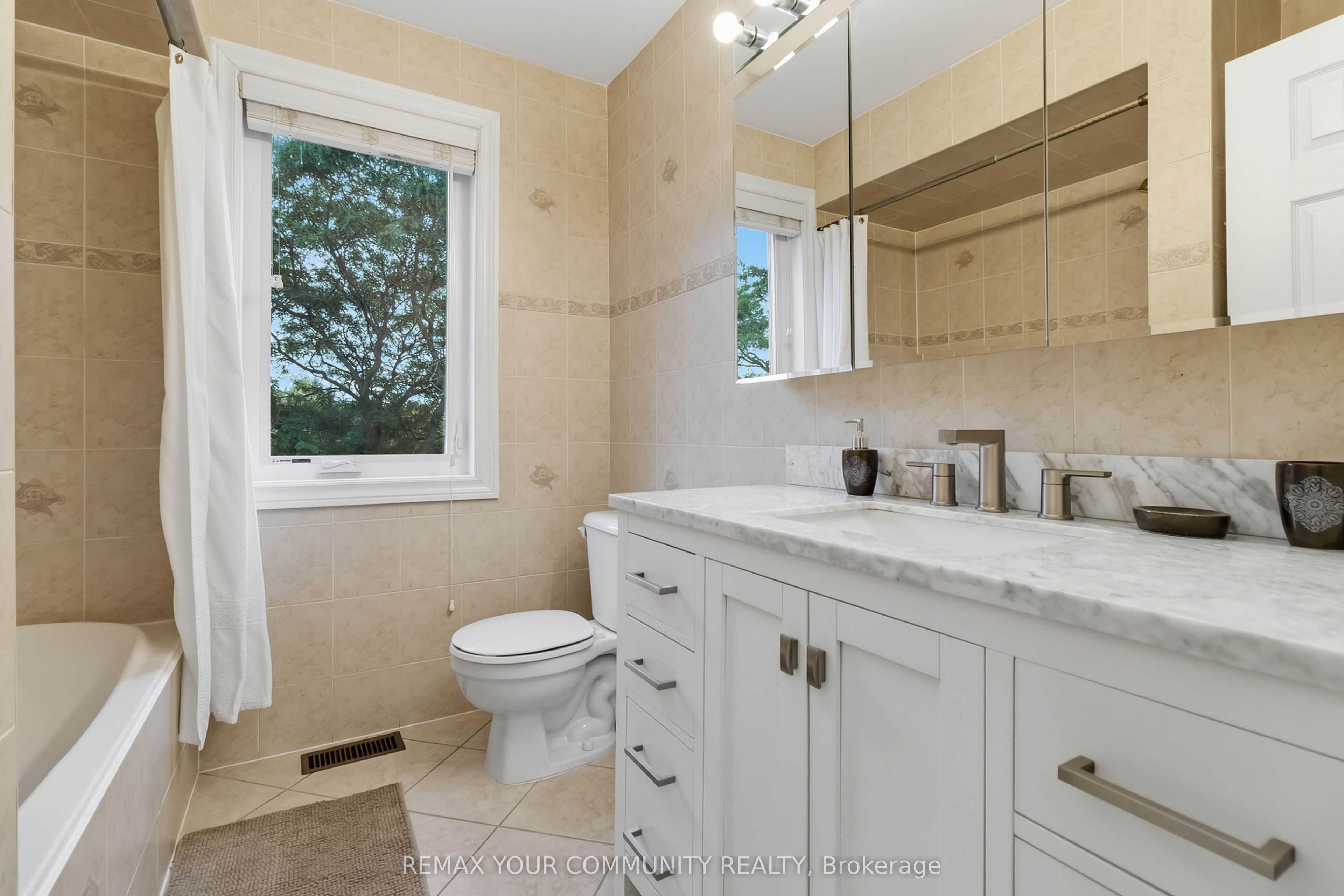 1380 Bishopstoke Way Property Photo 31