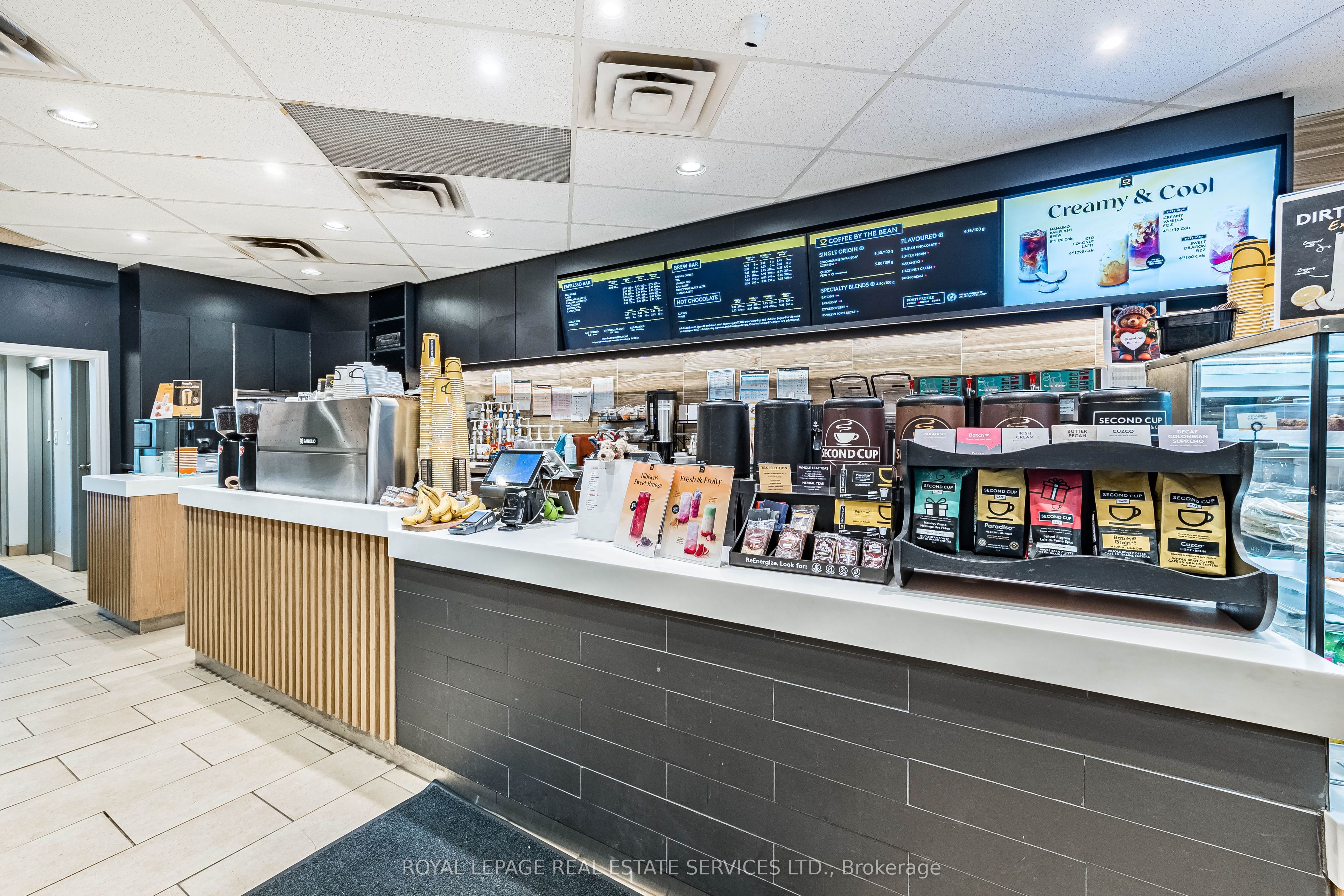 2340 Bloor Street W Property Photo 9