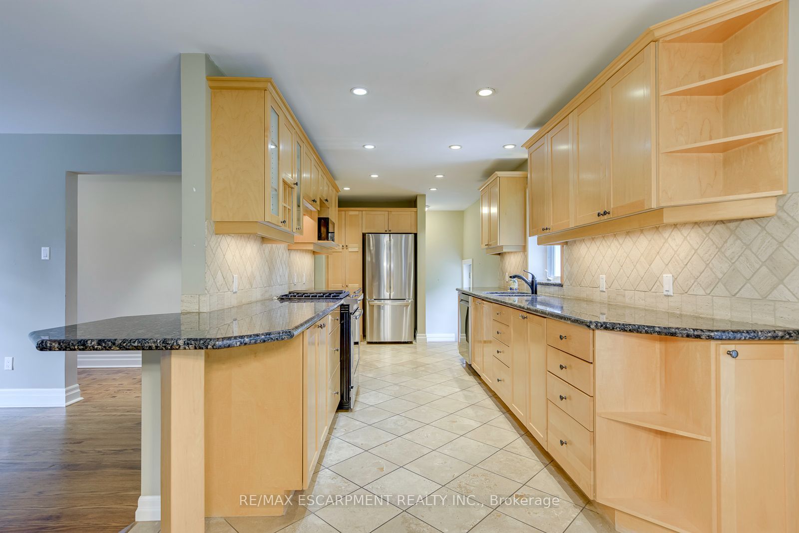 281 Pinehurst Drive Property Photo 11