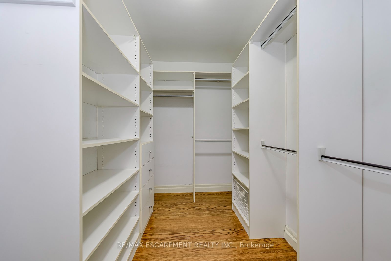 281 Pinehurst Drive Property Photo 25