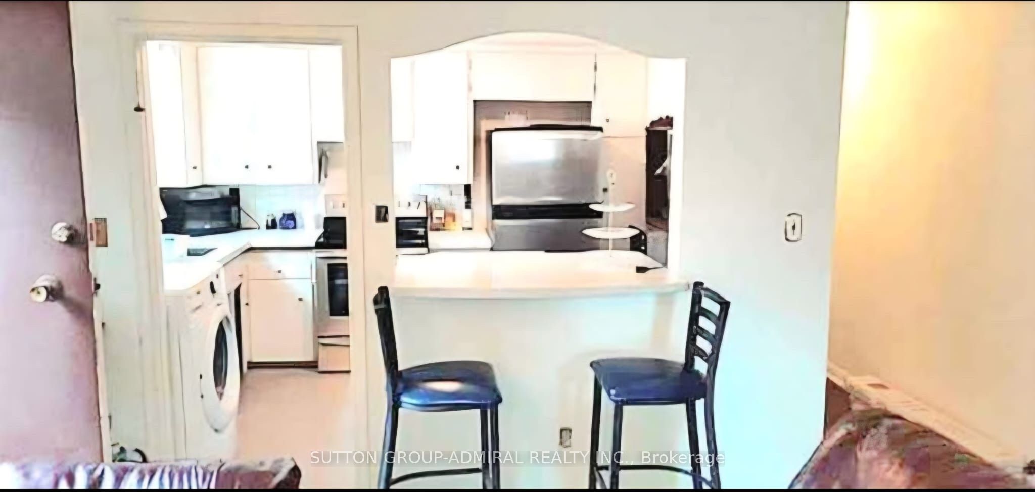 5118 Dundas Street W Property Photo 14