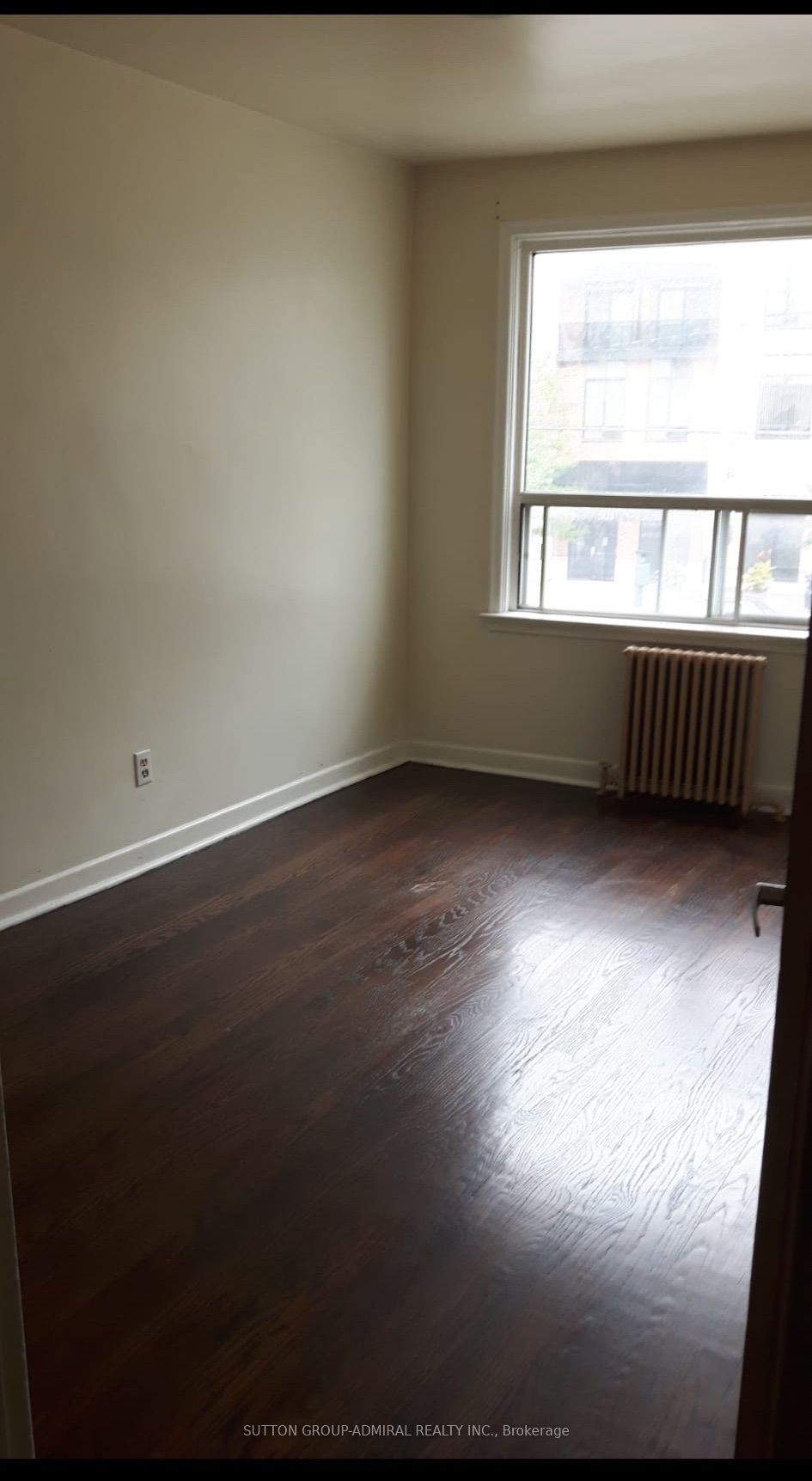 5118 Dundas Street W Property Photo 16