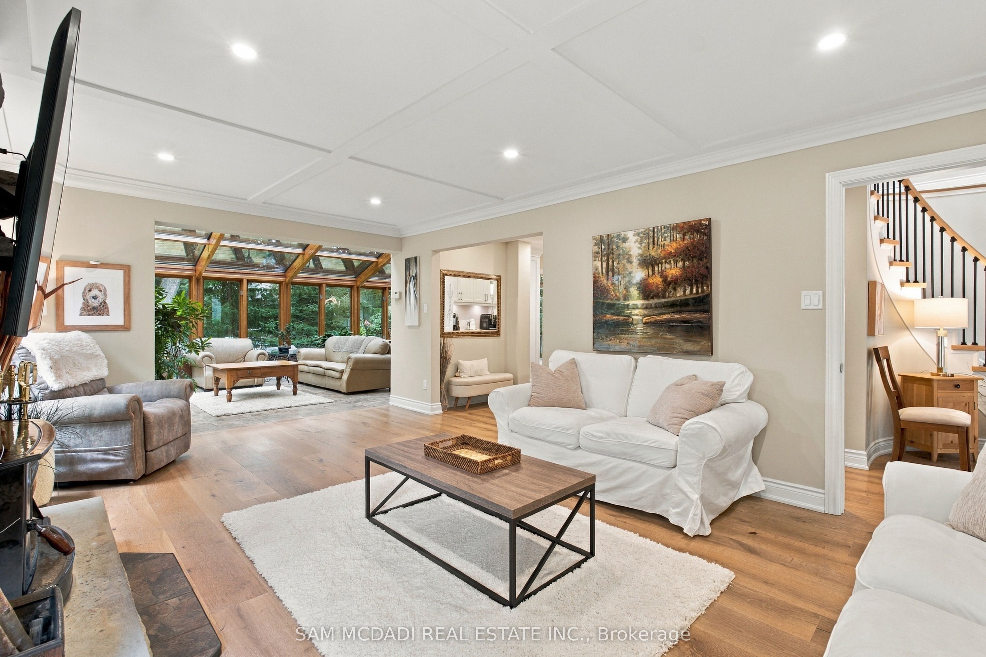 1664 Howat Crescent Property Photo 10