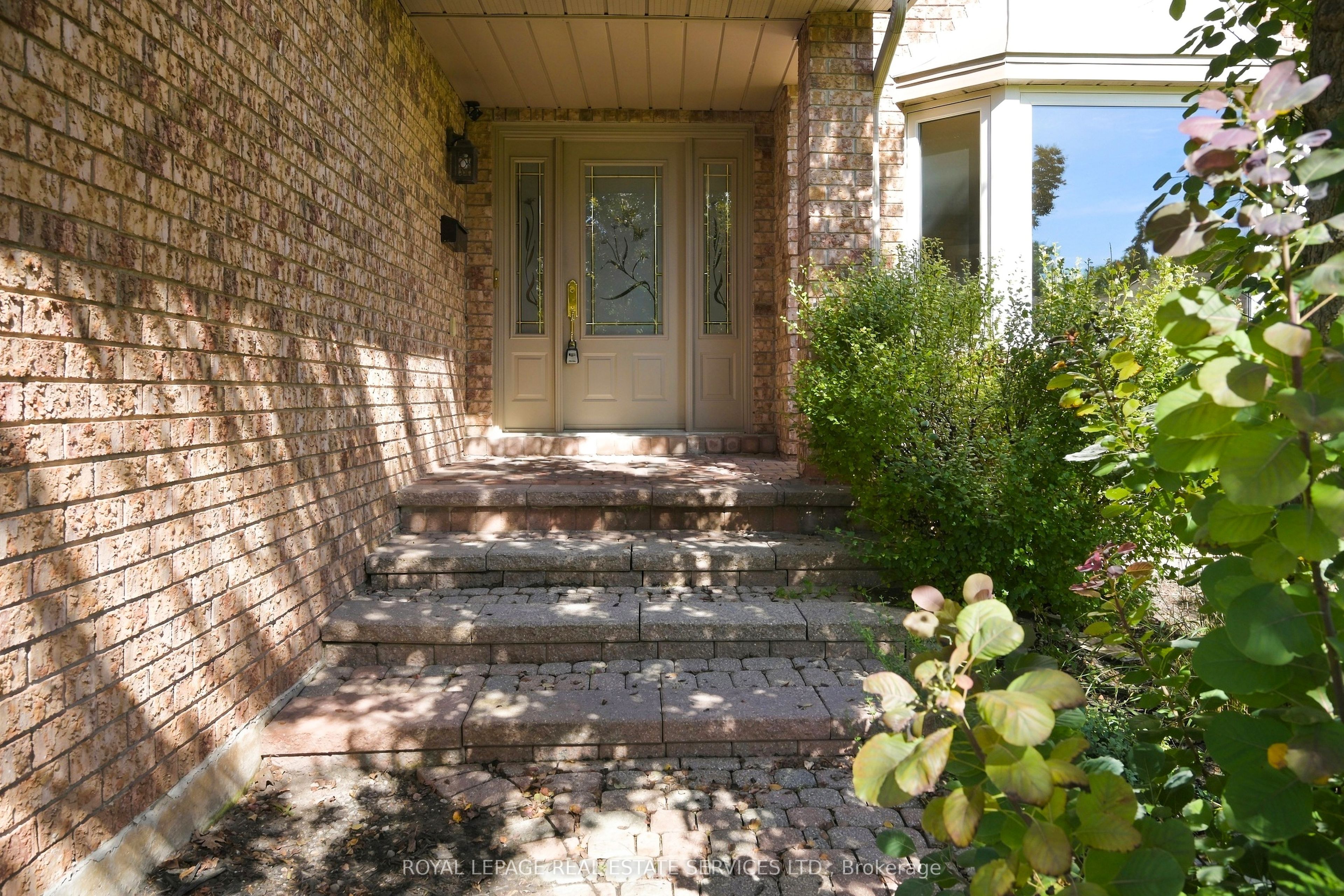 1151 Forest Trail Place Property Photo 4