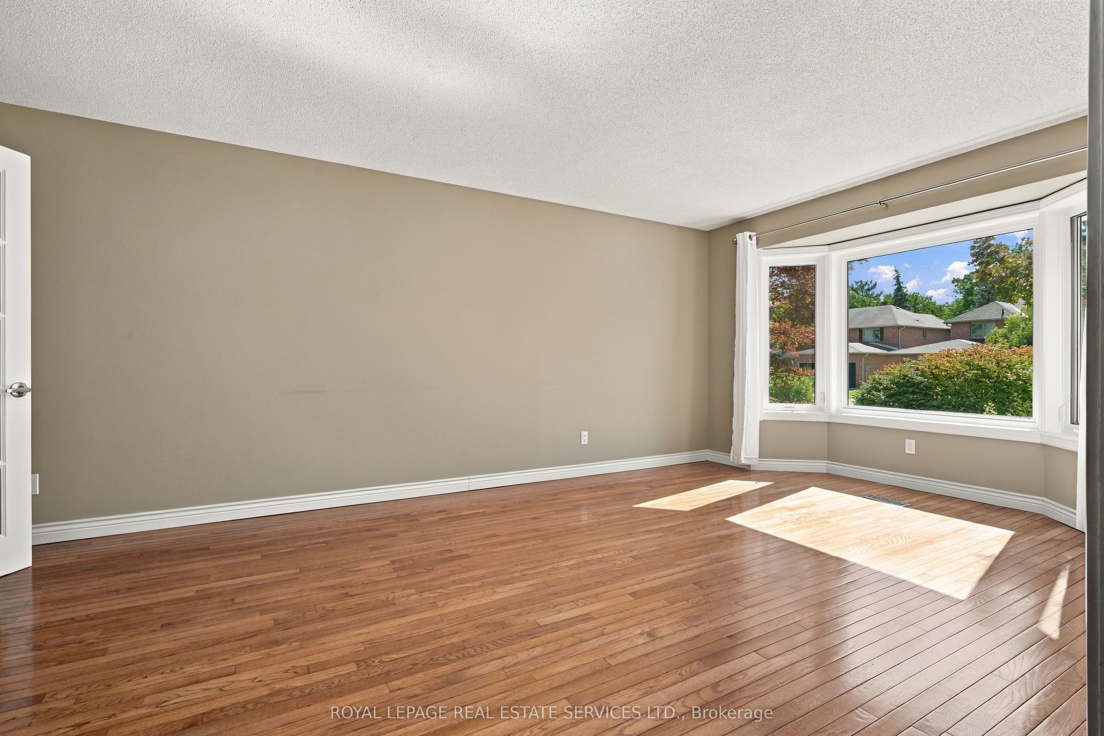 1151 Forest Trail Place Property Photo 5