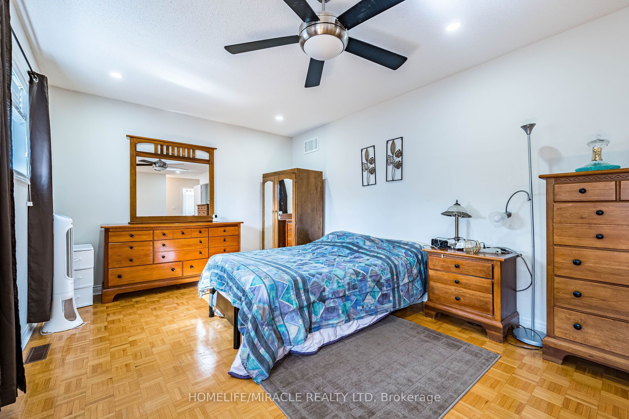 42 Porteous Circle Property Photo 32