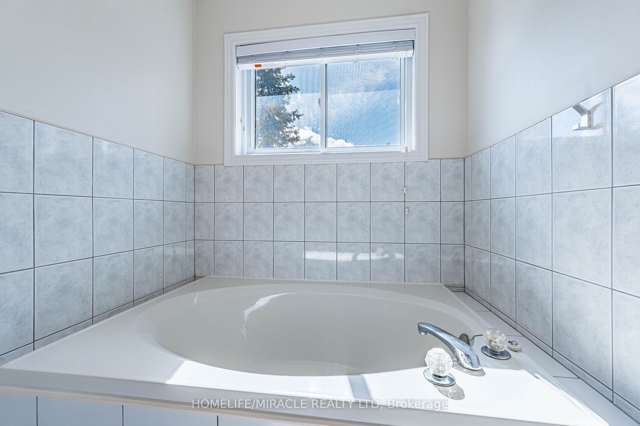 42 Porteous Circle Property Photo 35