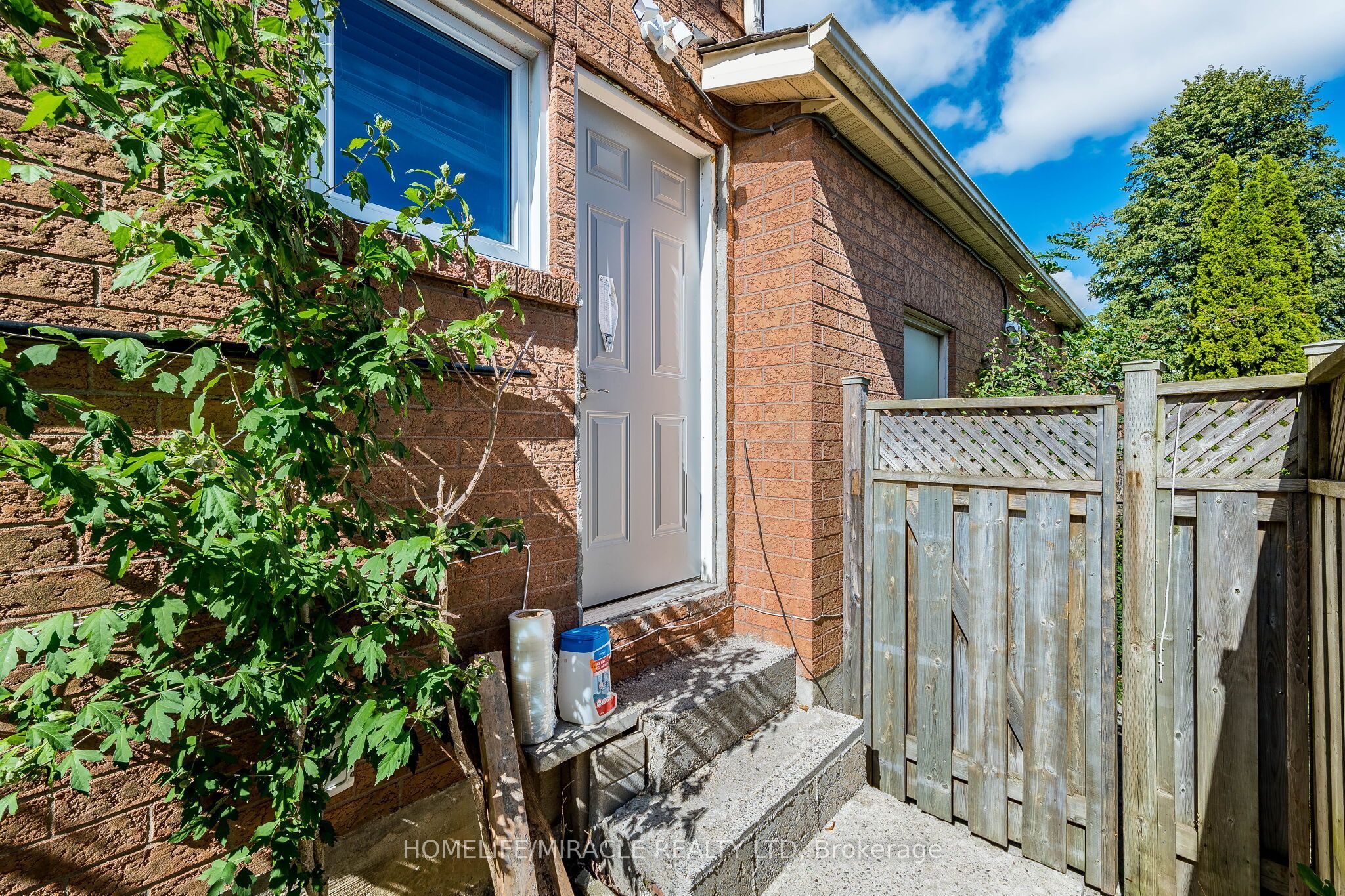 42 Porteous Circle Property Photo 36