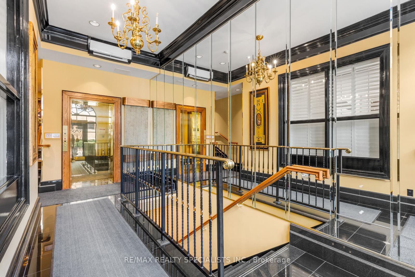 305 Church Street Property Photo 2