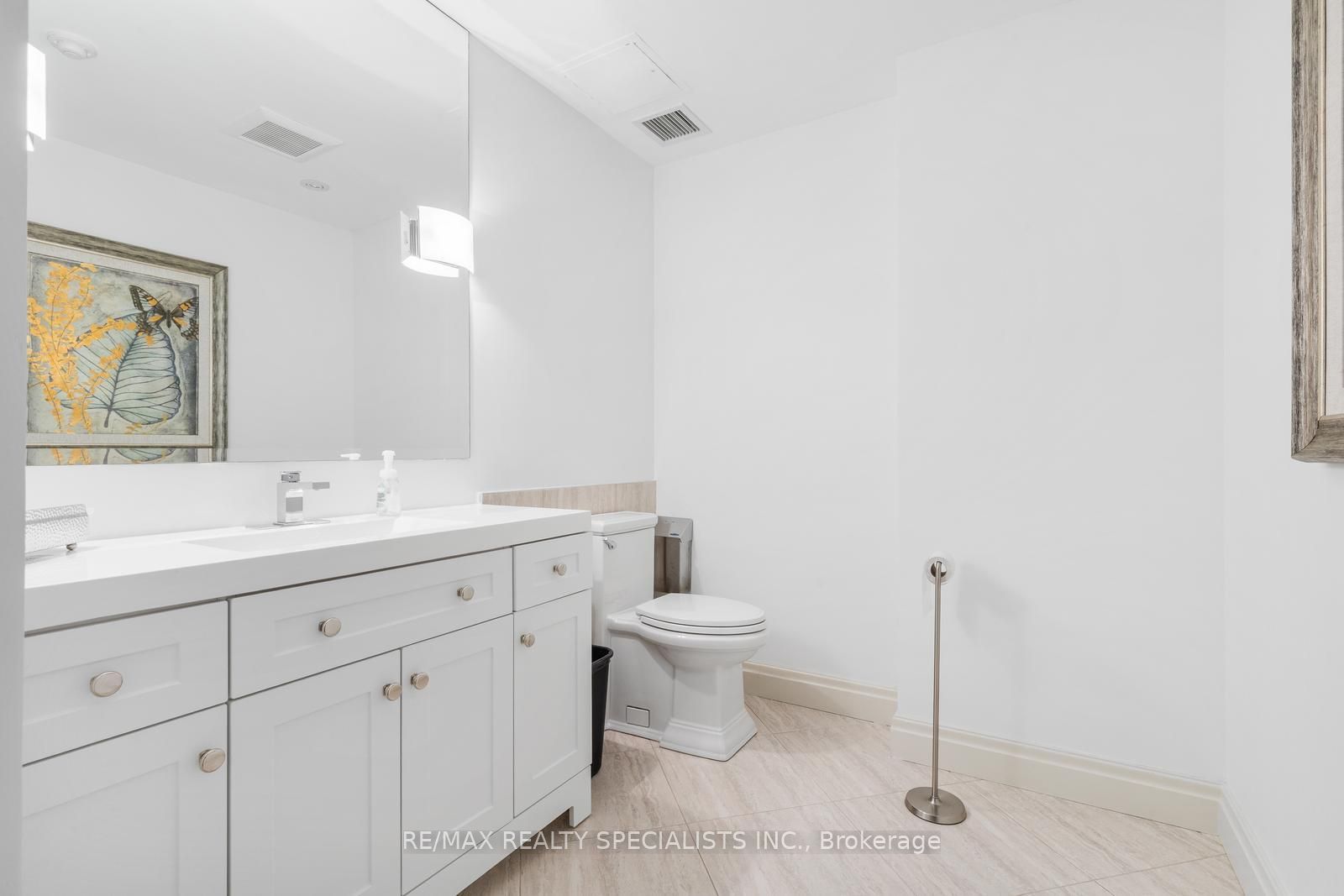 305 Church Street Property Photo 9