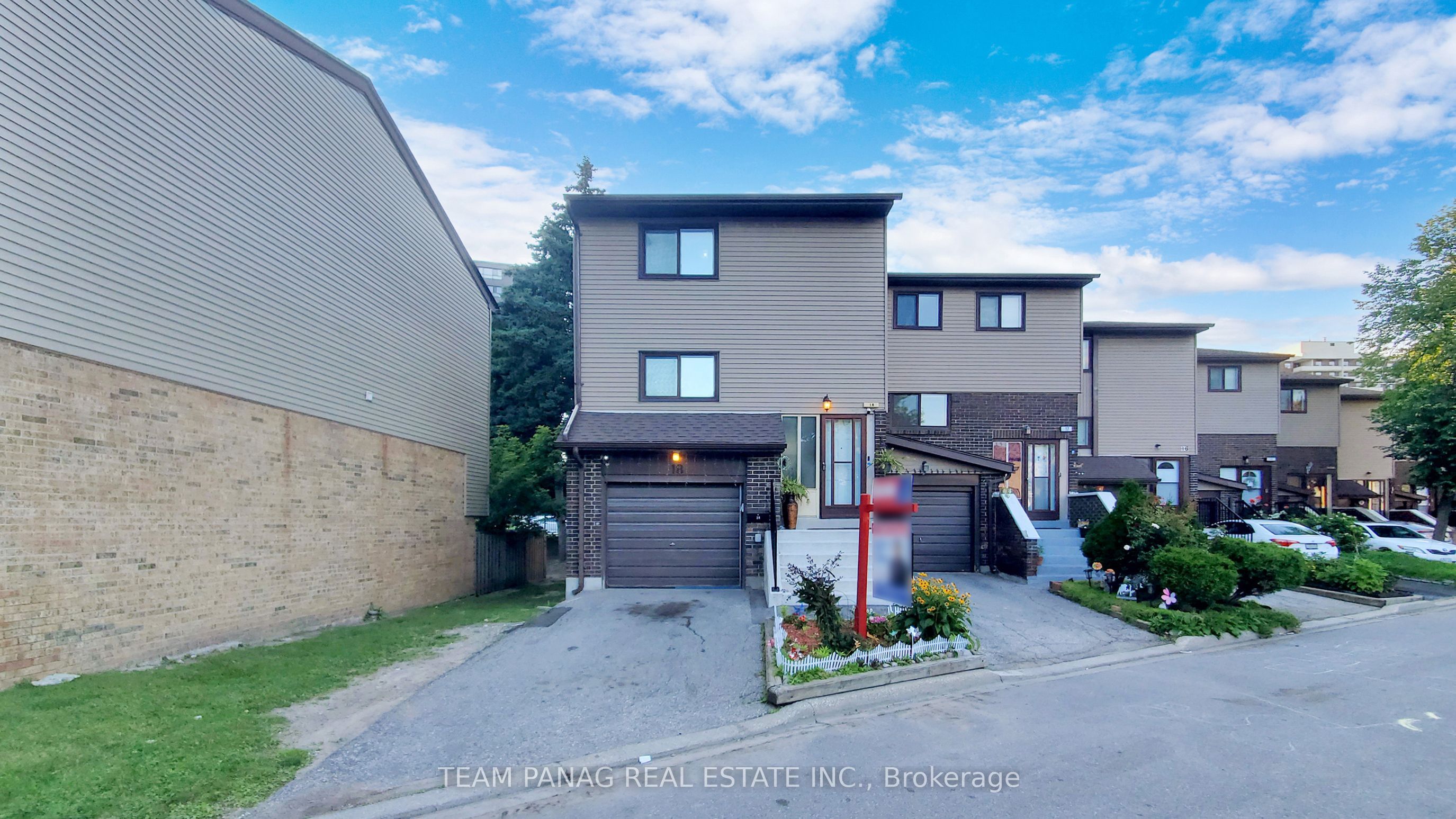 18 Carleton Place 18 Property Photo 1