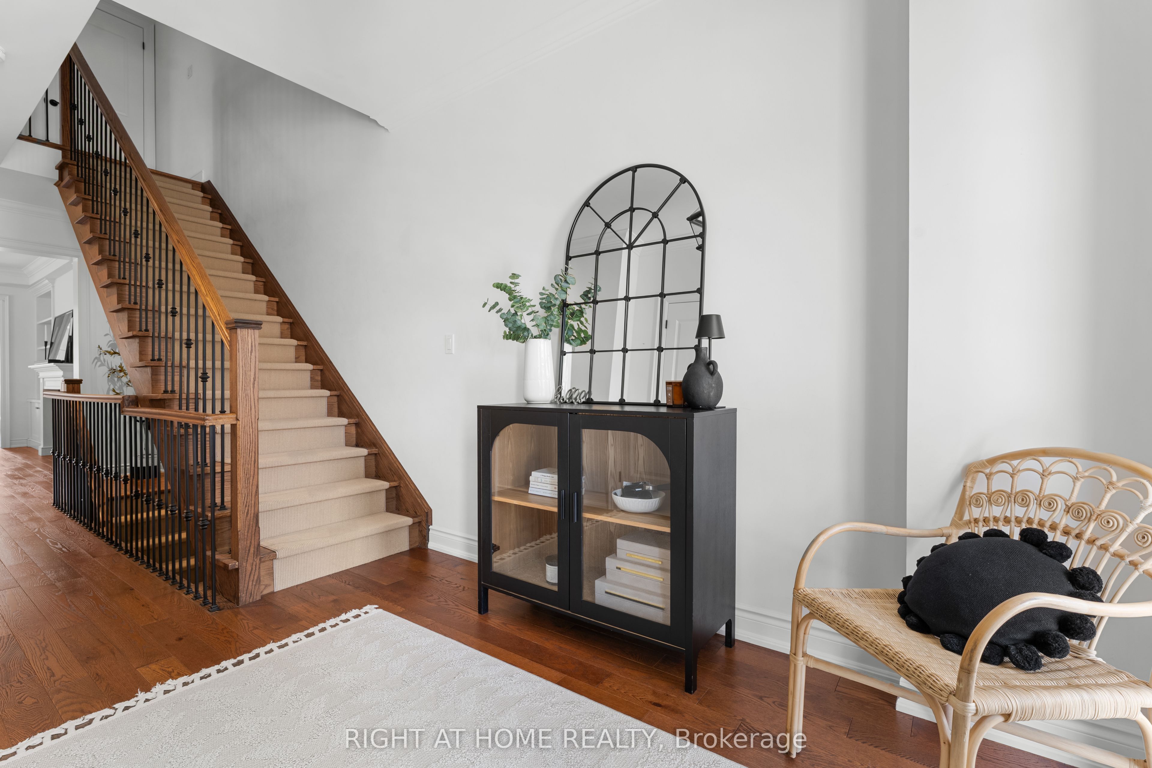 1068a Shaw Drive Property Photo 4