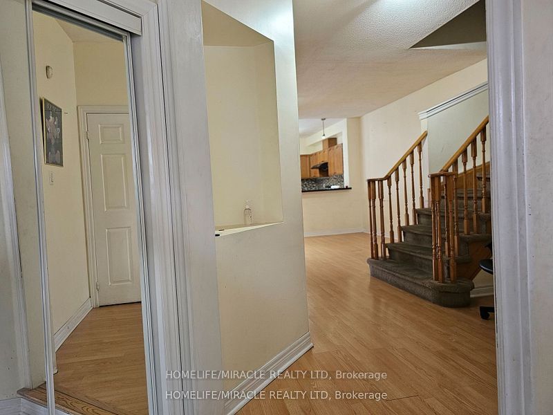 115 Nathaniel Crescent Property Photo 3