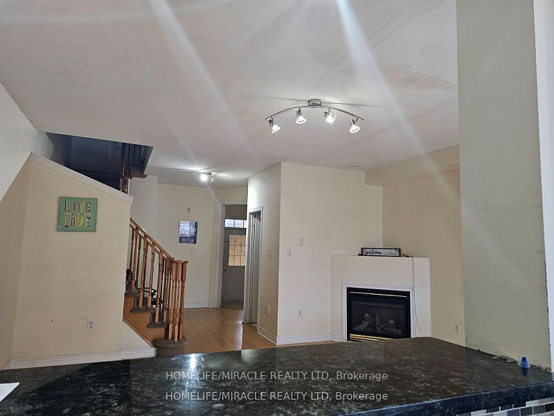 115 Nathaniel Crescent Property Photo 4