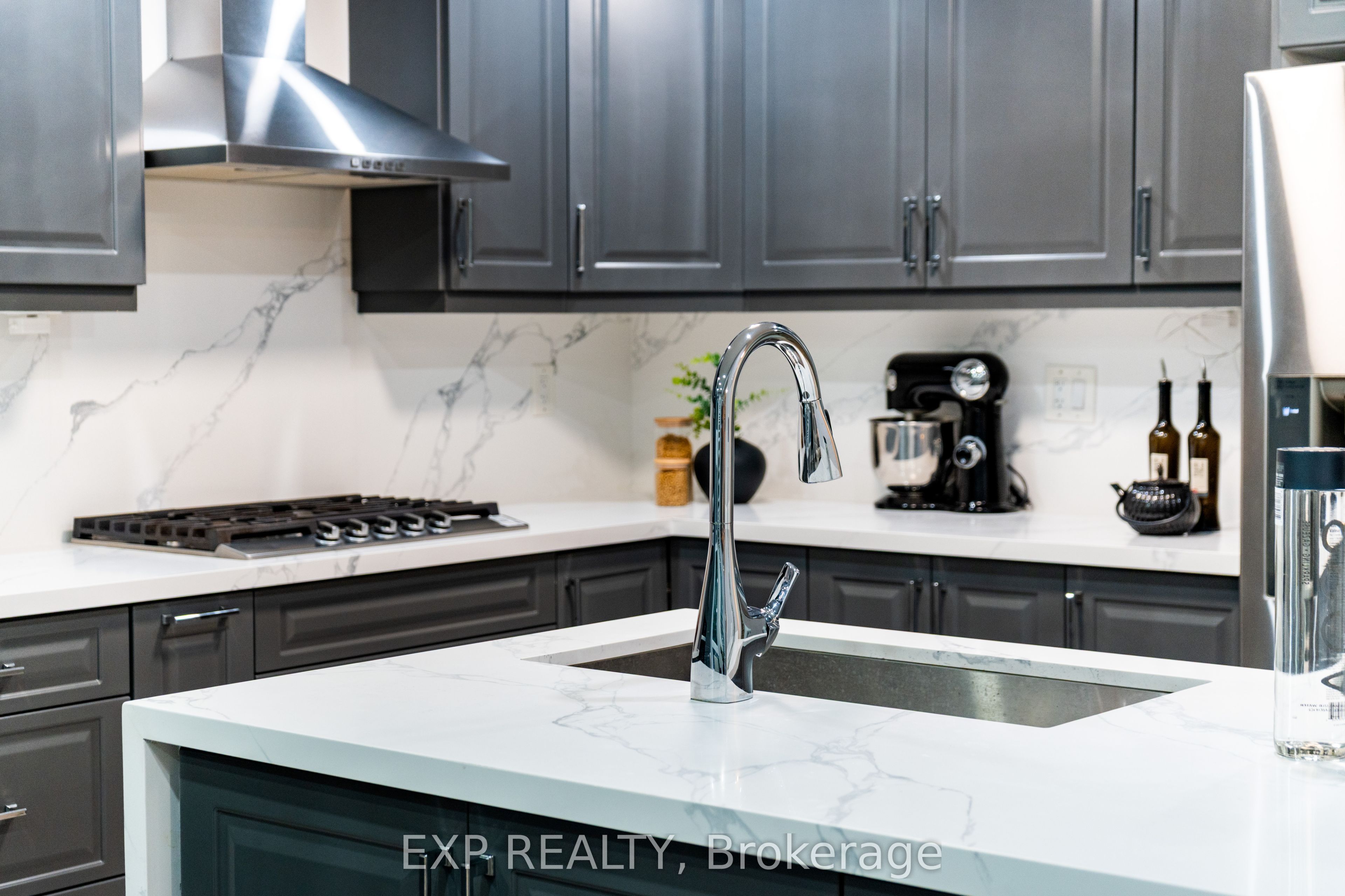 2276 Fairmount Drive Property Photo 13
