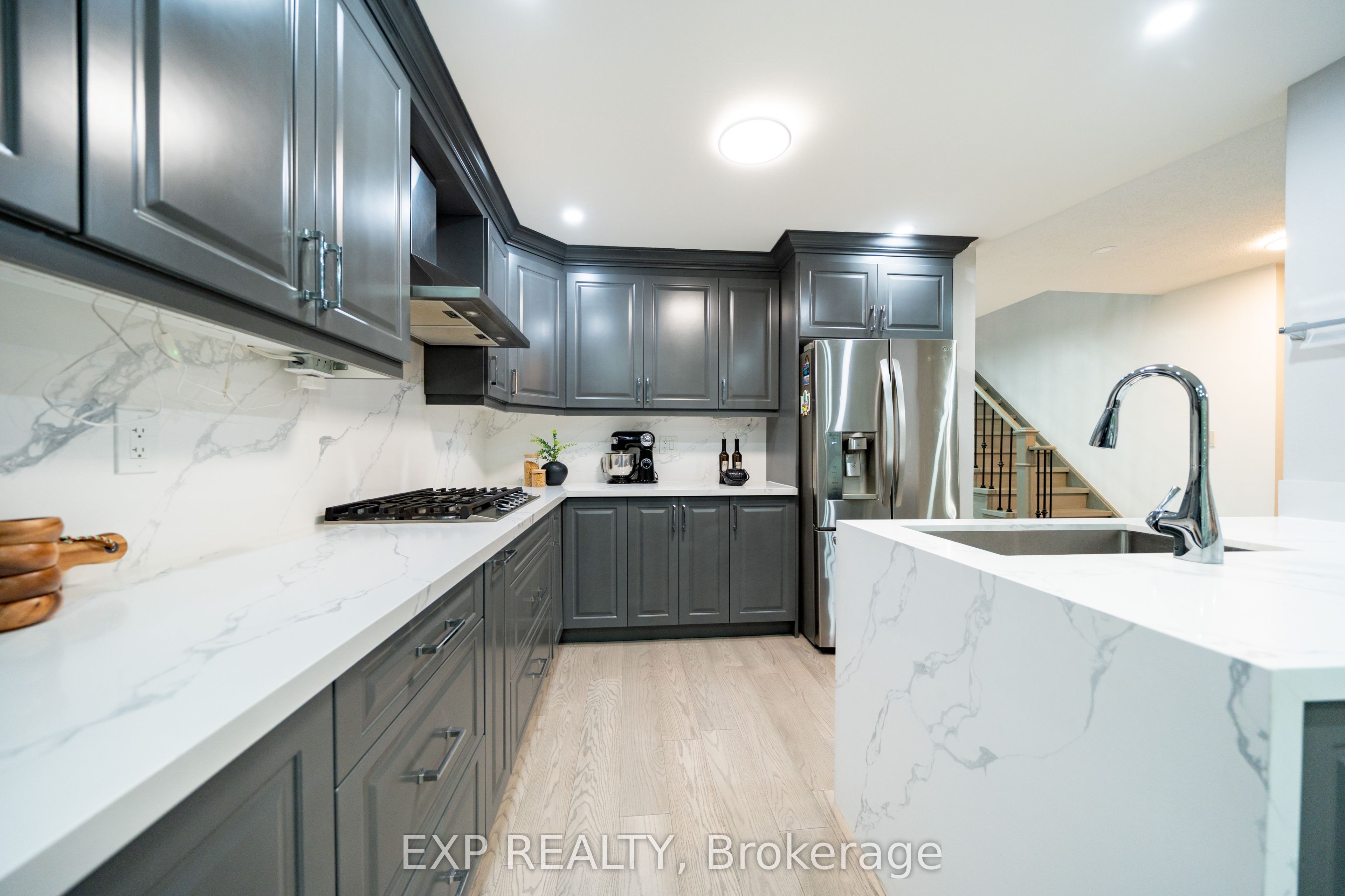 2276 Fairmount Drive Property Photo 14