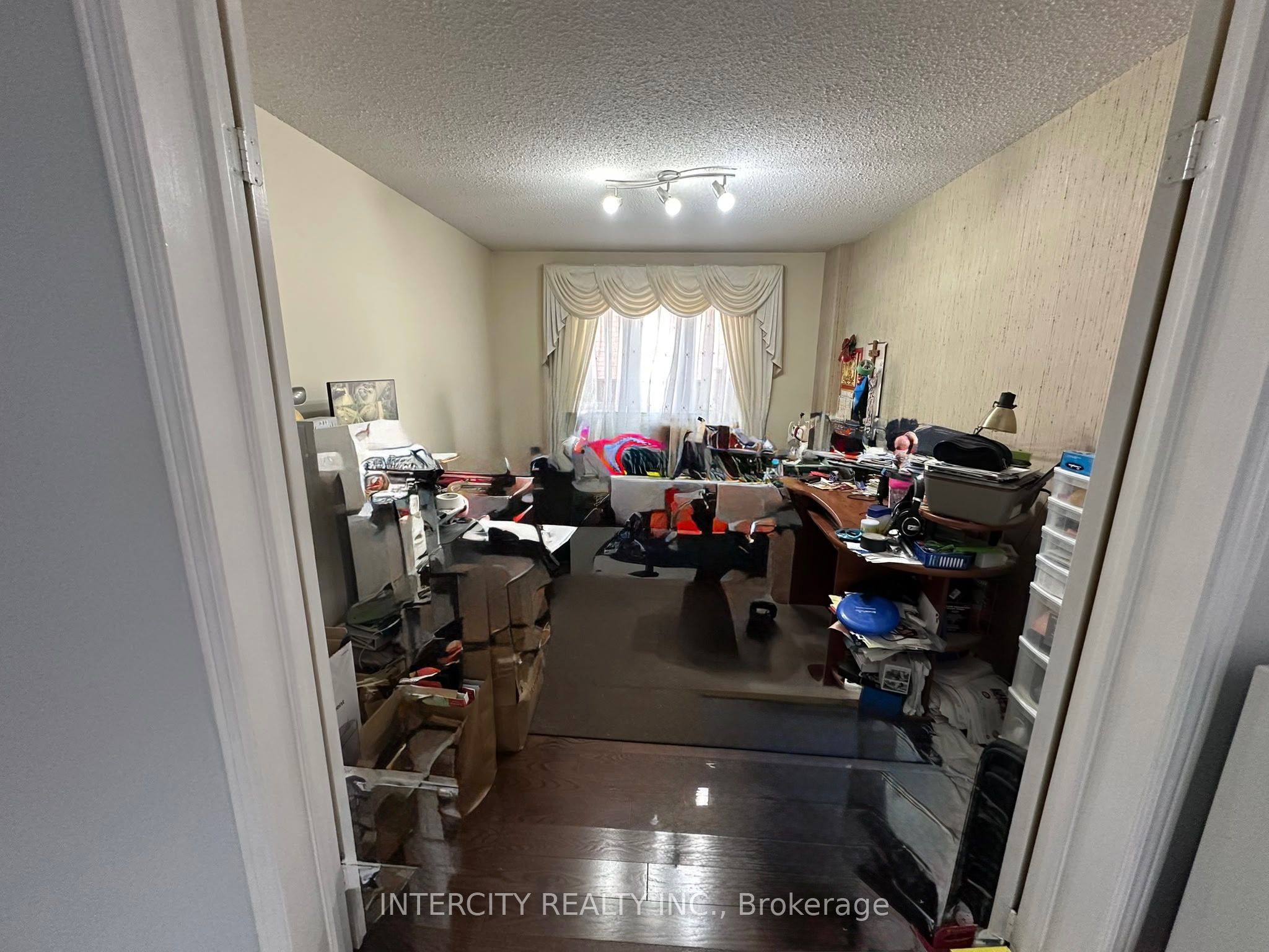5112 Heritage Hills Boulevard Property Photo 6