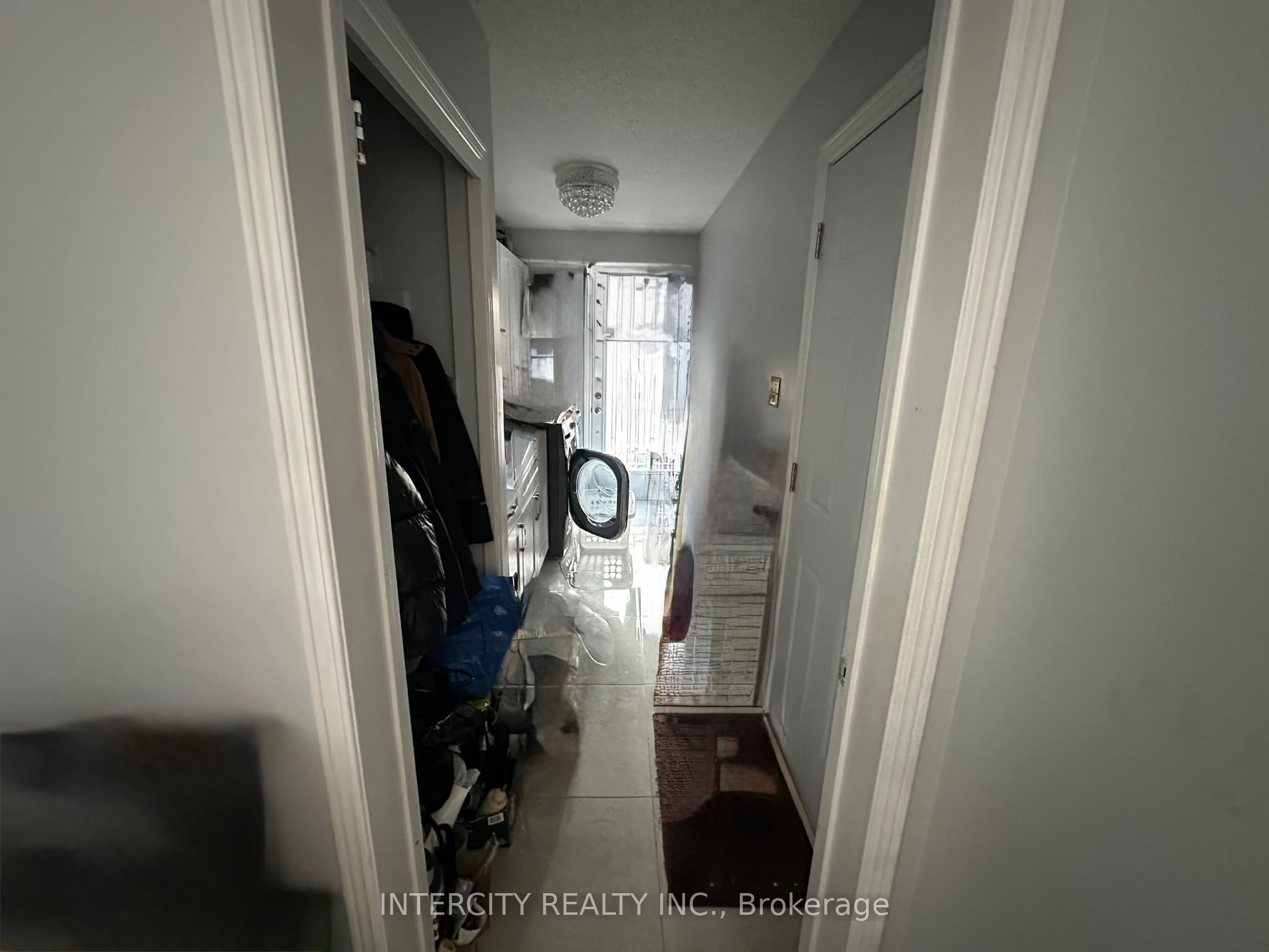 5112 Heritage Hills Boulevard Property Photo 8