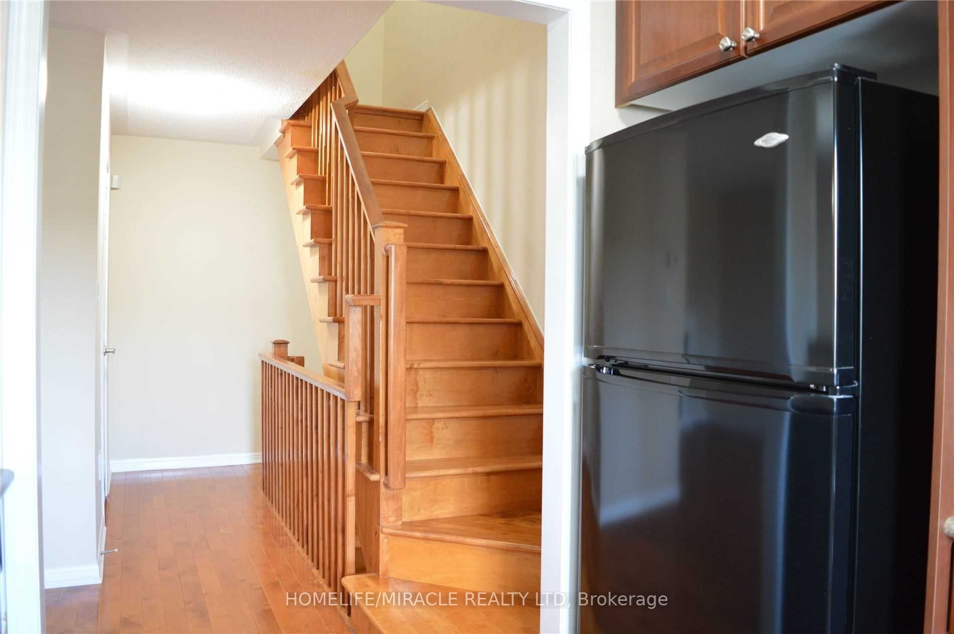 918 Burgess Gardens Property Photo 8